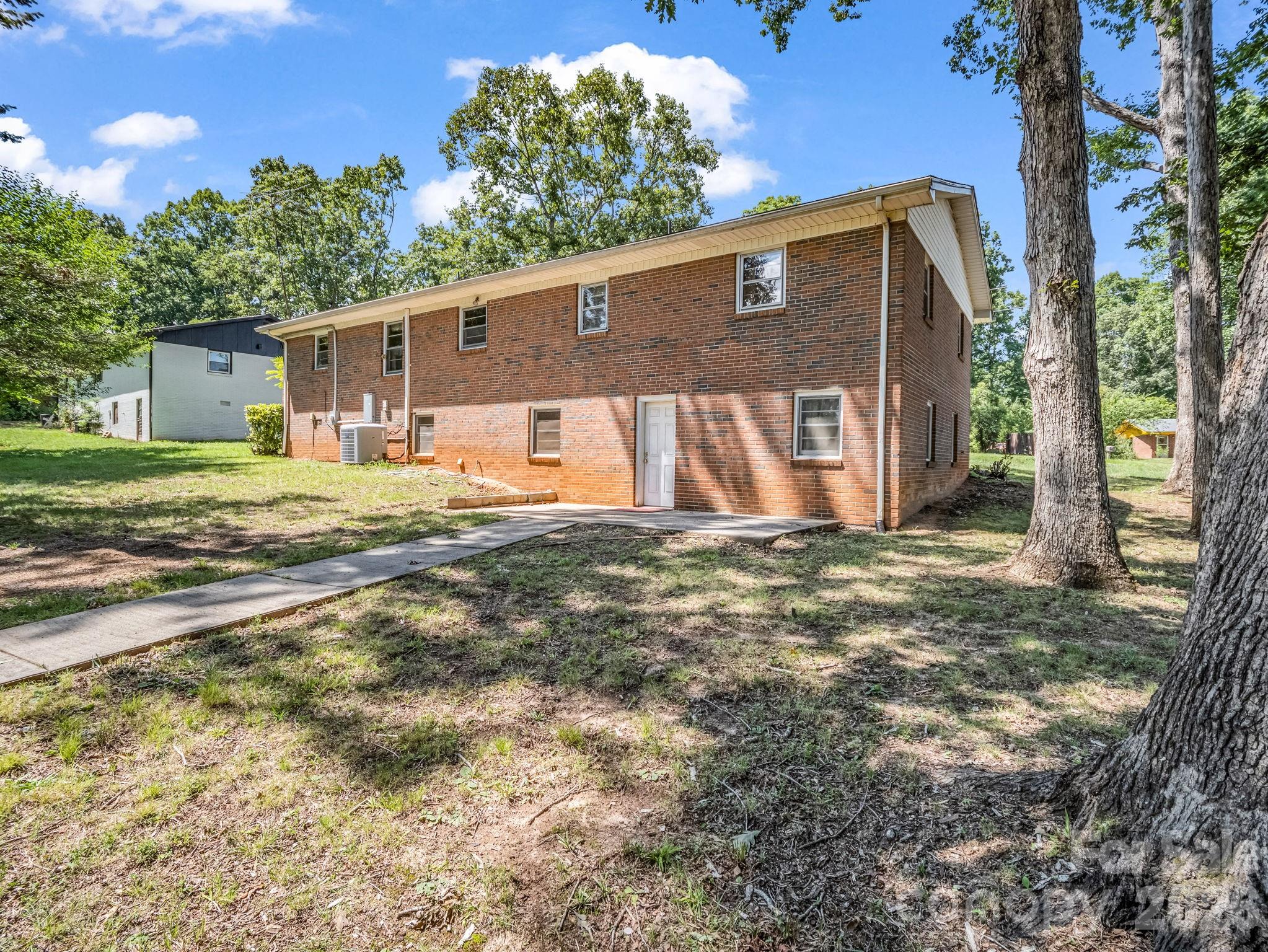 385 Eastview Drive Property Photo 8