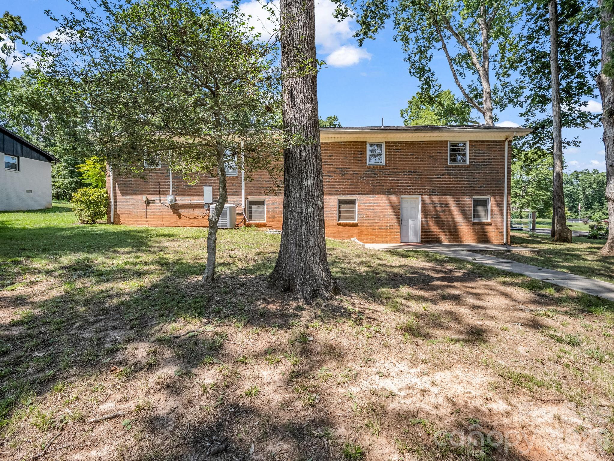 385 Eastview Drive Property Photo 9