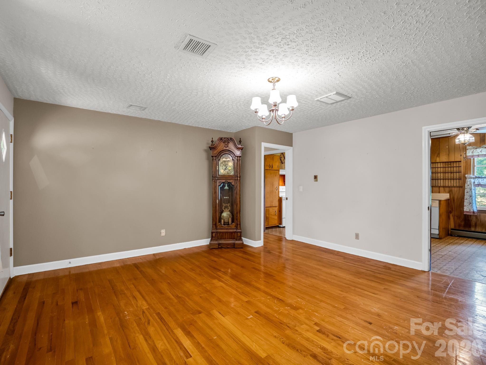 385 Eastview Drive Property Photo 18