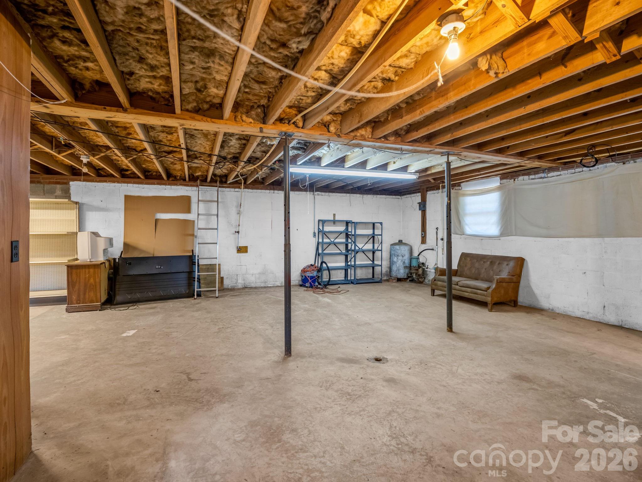 385 Eastview Drive Property Photo 34