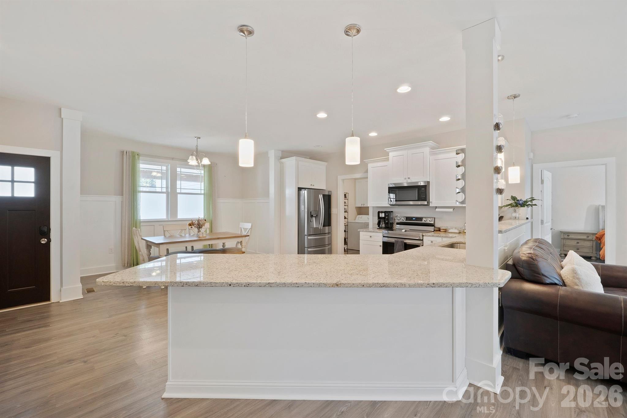 1544 Farmington Hills Drive Property Photo 8