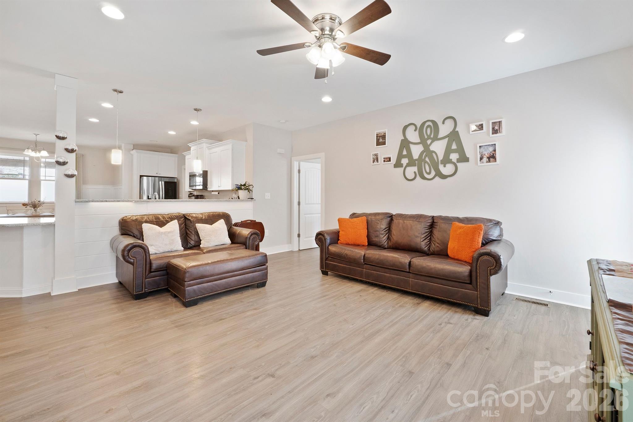 1544 Farmington Hills Drive Property Photo 13