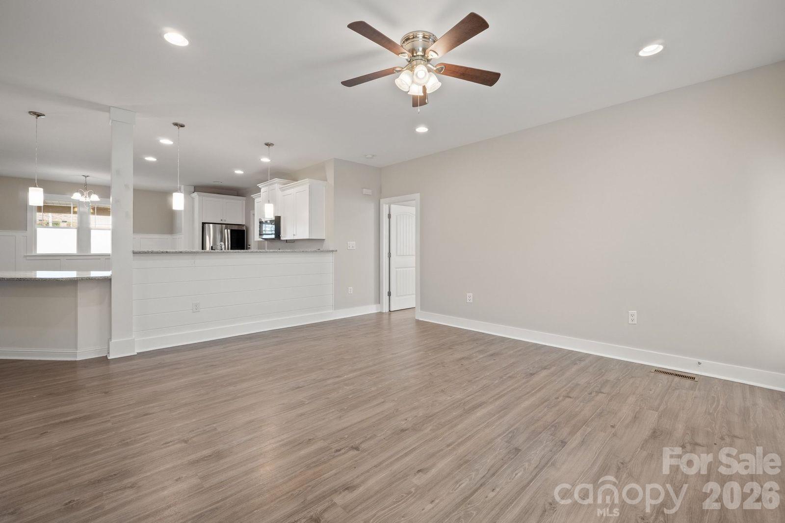 1544 Farmington Hills Drive Property Photo 14
