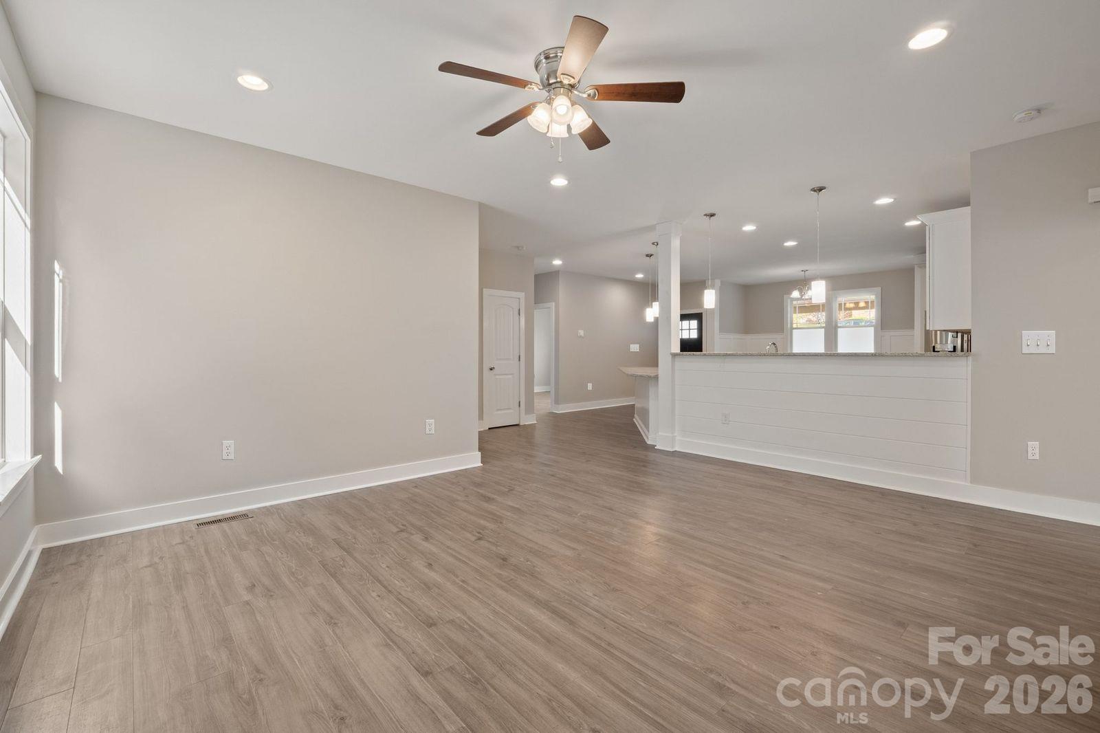 1544 Farmington Hills Drive Property Photo 15