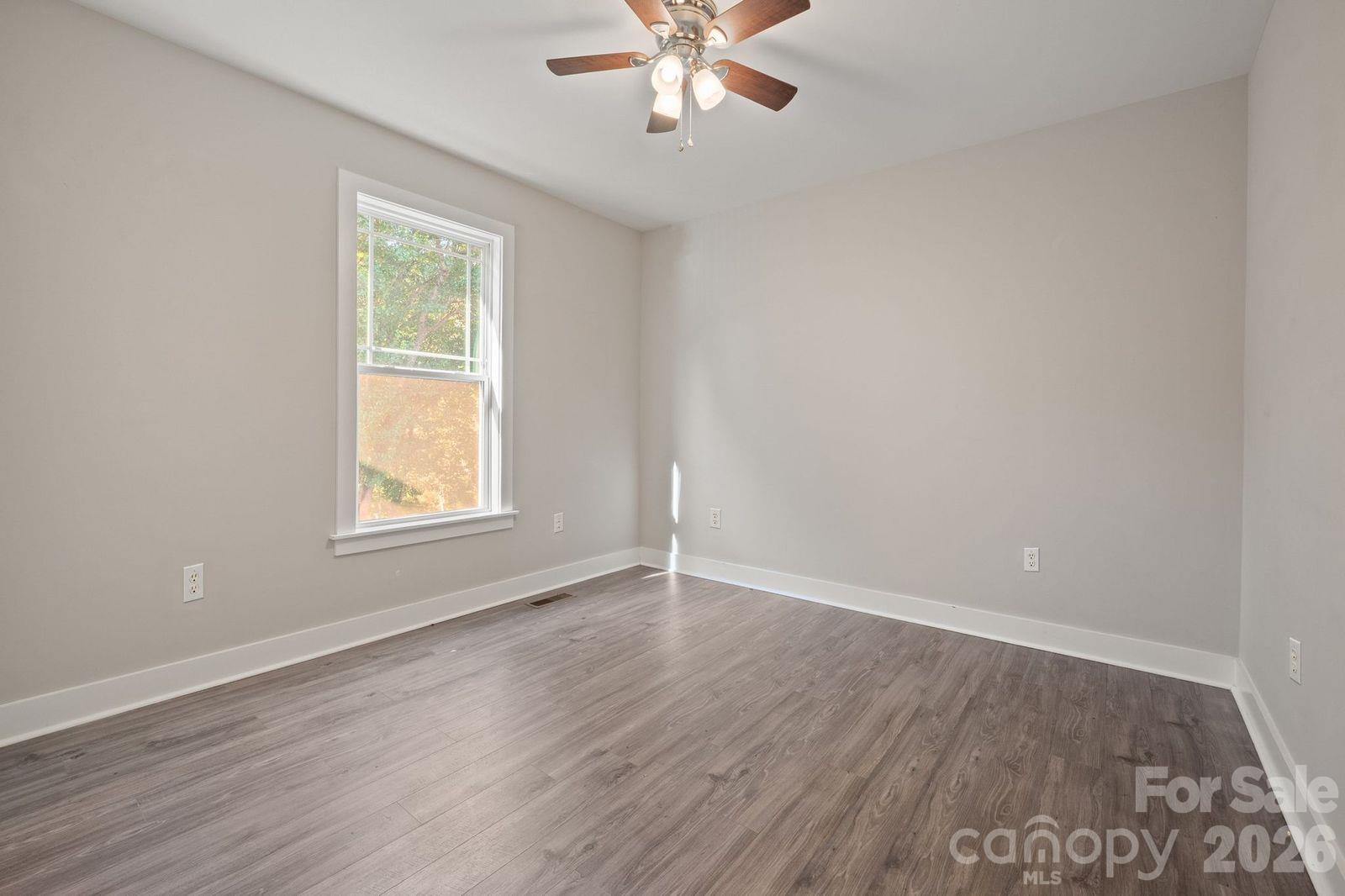 1544 Farmington Hills Drive Property Photo 33