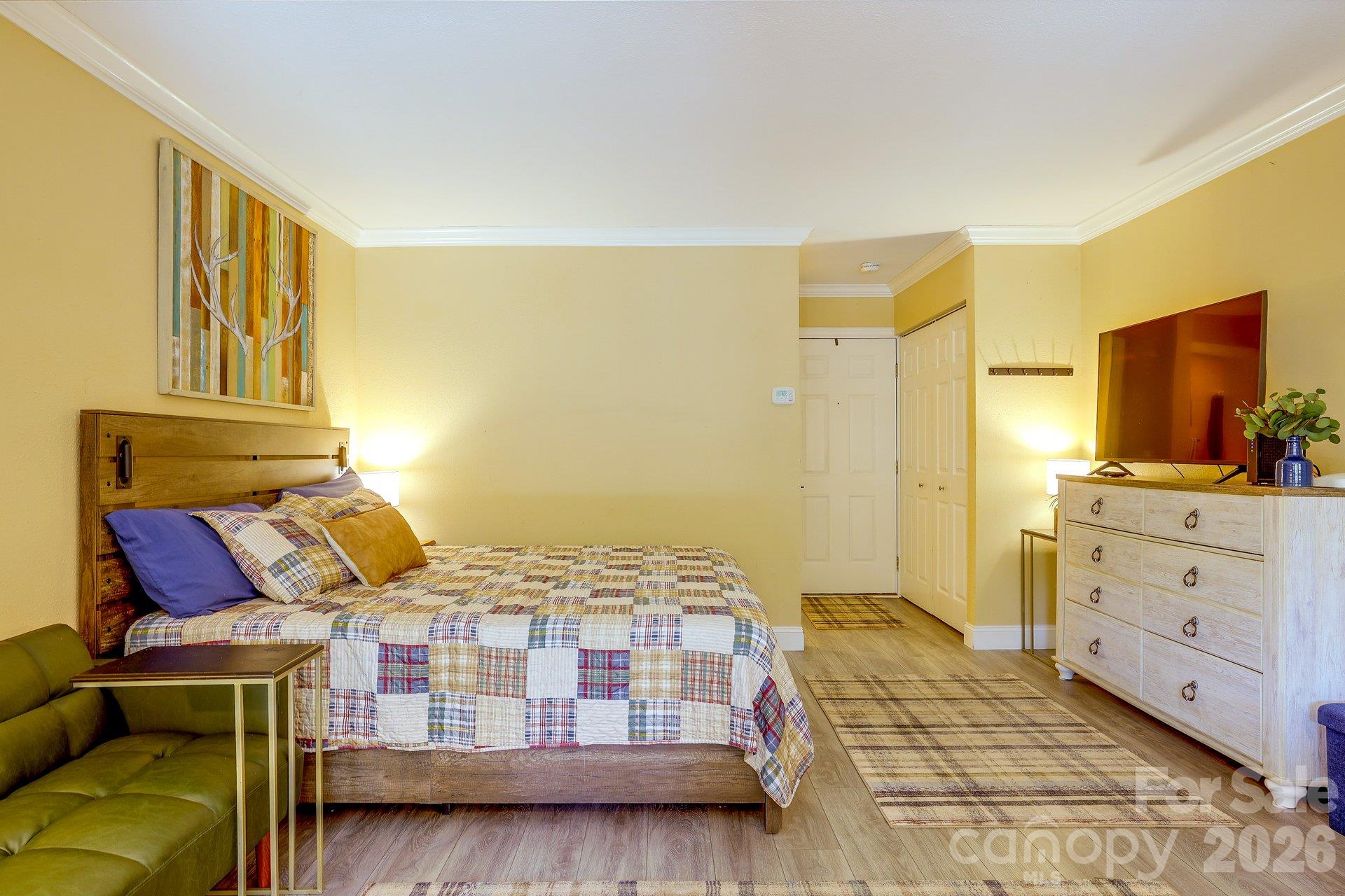 160 Whitney Boulevard 35 Property Photo 4