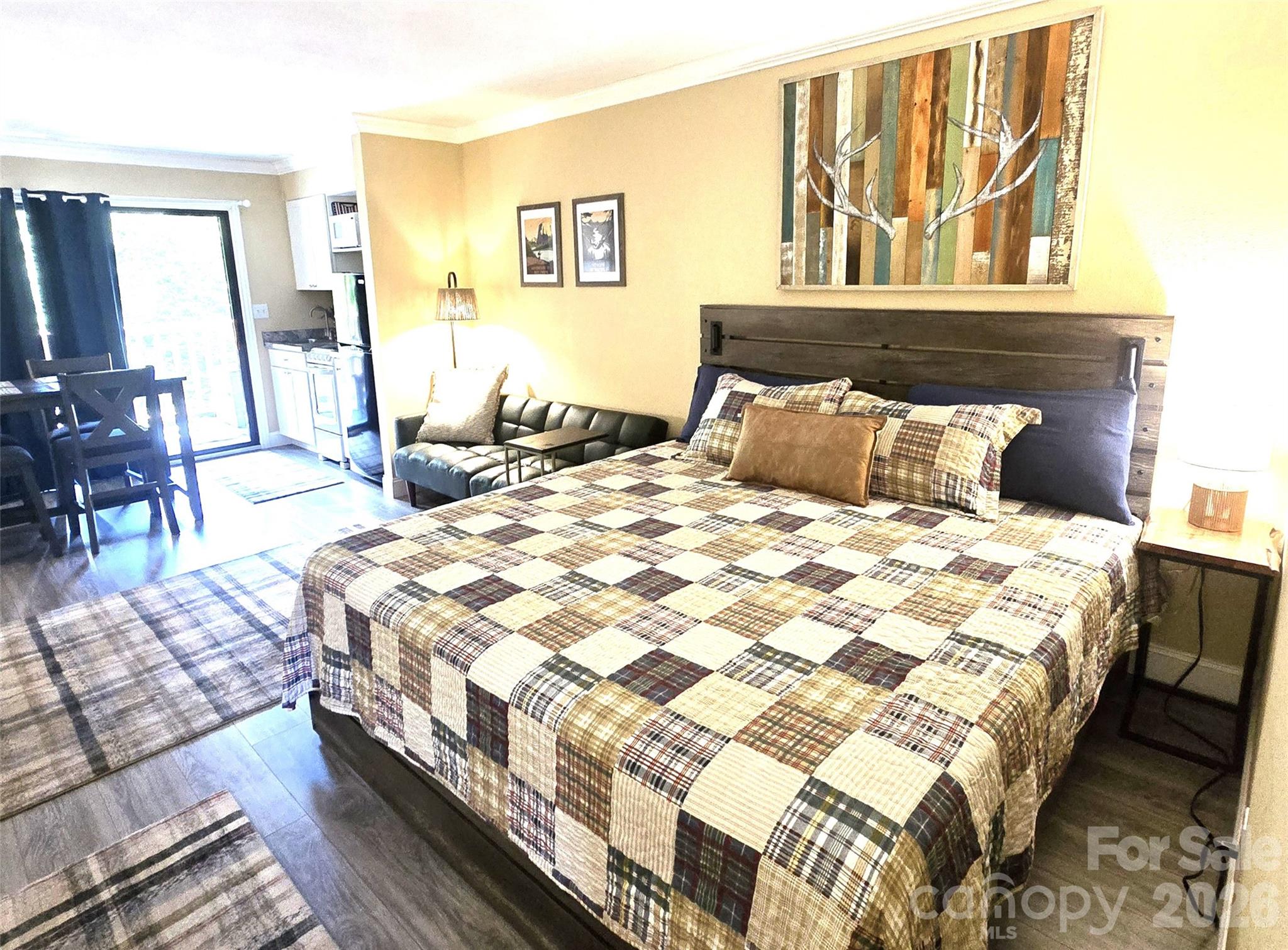 160 Whitney Boulevard 35 Property Photo 6