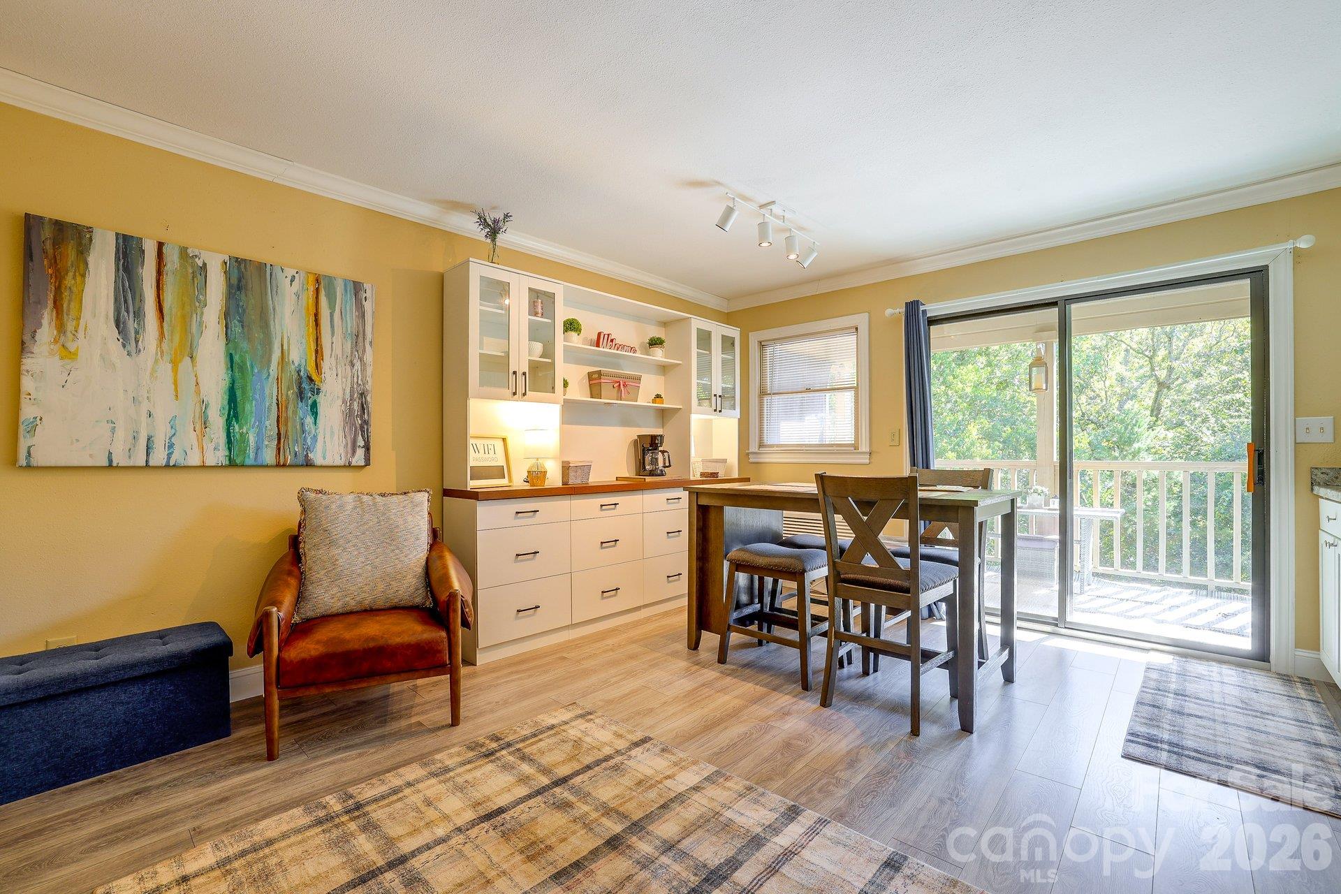 160 Whitney Boulevard 35 Property Photo 6