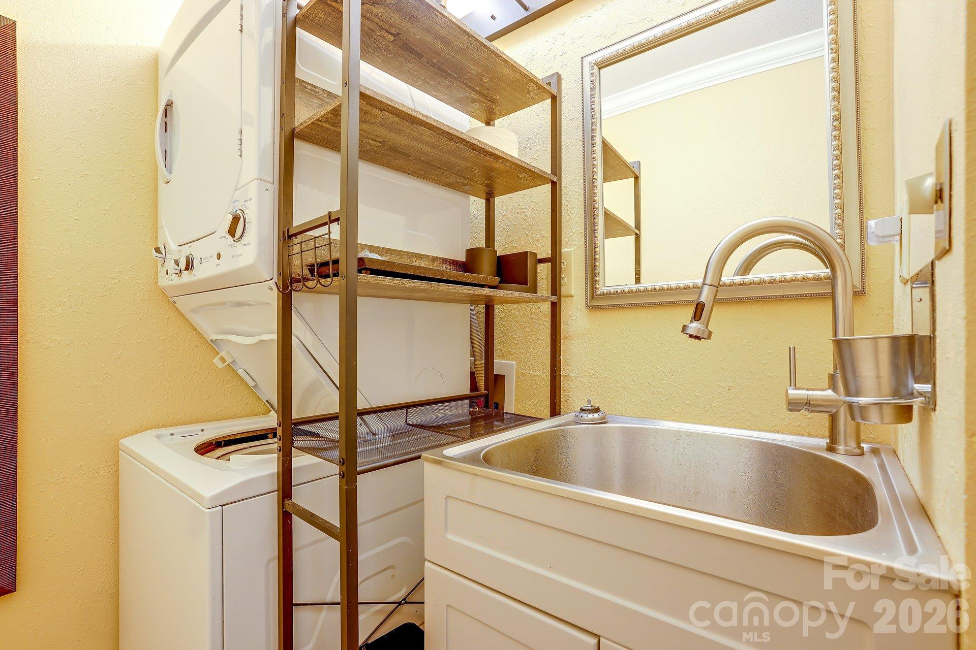 160 Whitney Boulevard 35 Property Photo 17