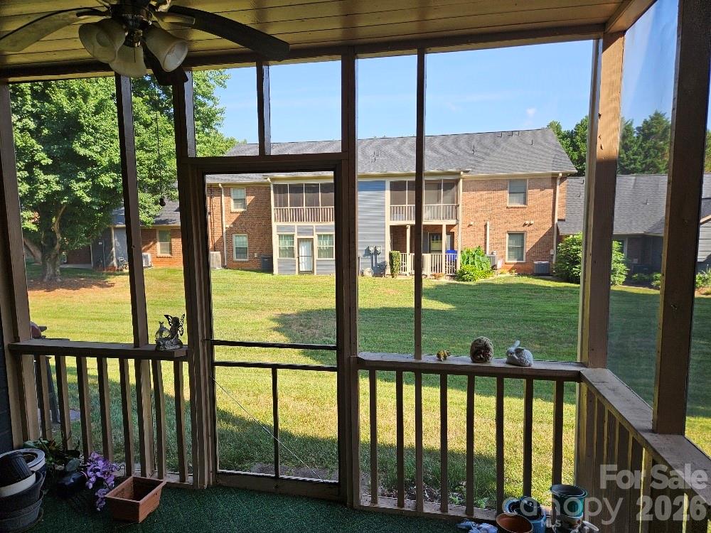 221 Pointe Circle Property Photo 4