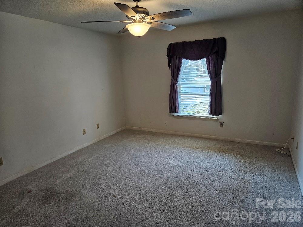 221 Pointe Circle Property Photo 7