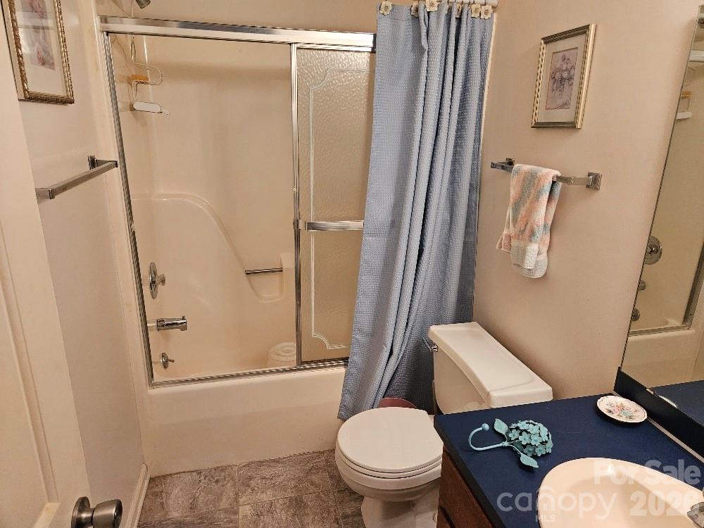 221 Pointe Circle Property Photo 9