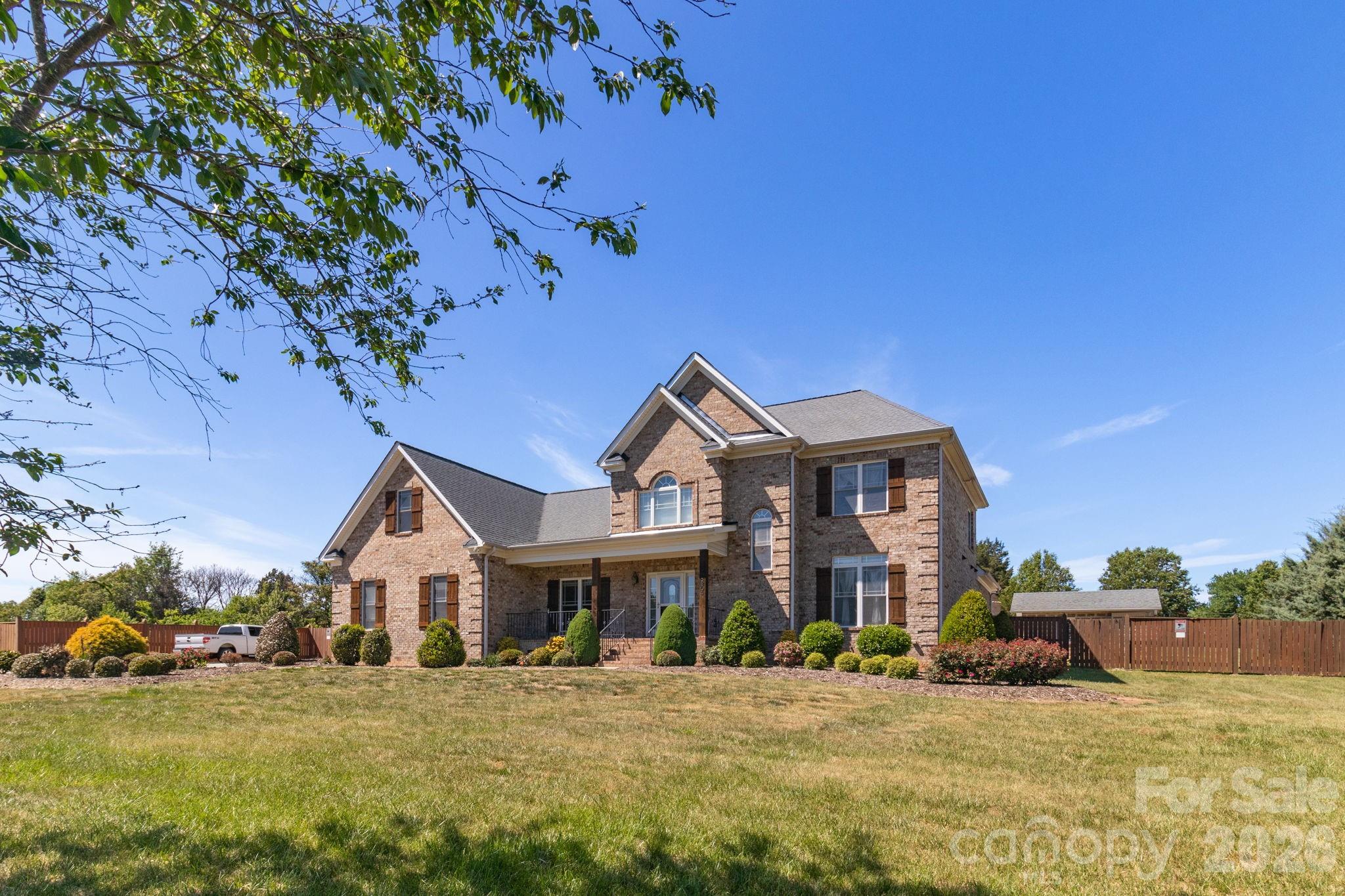 8204 Brotherstwo Road Property Photo 4