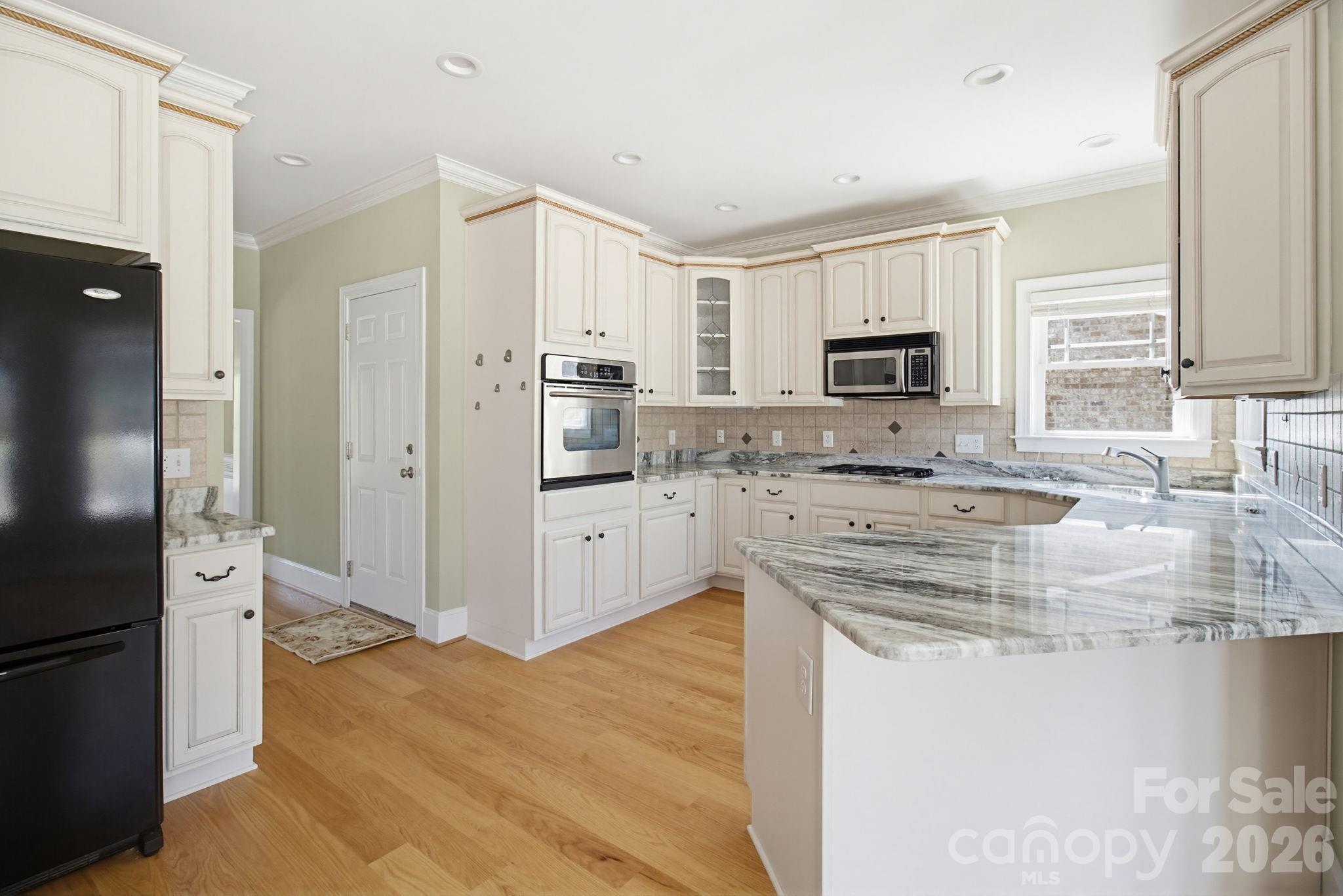 8204 Brotherstwo Road Property Photo 10