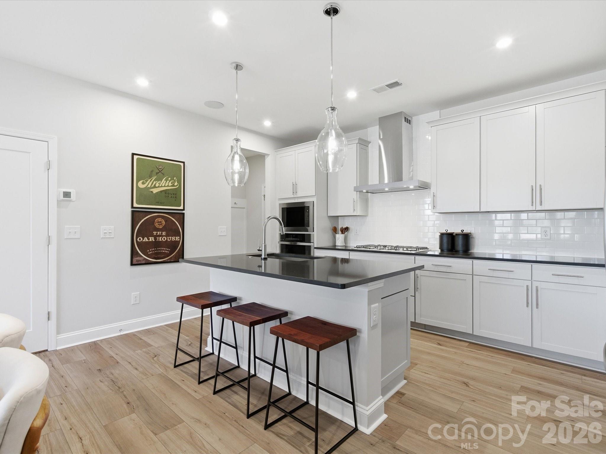 471 Nash Street Property Photo 8