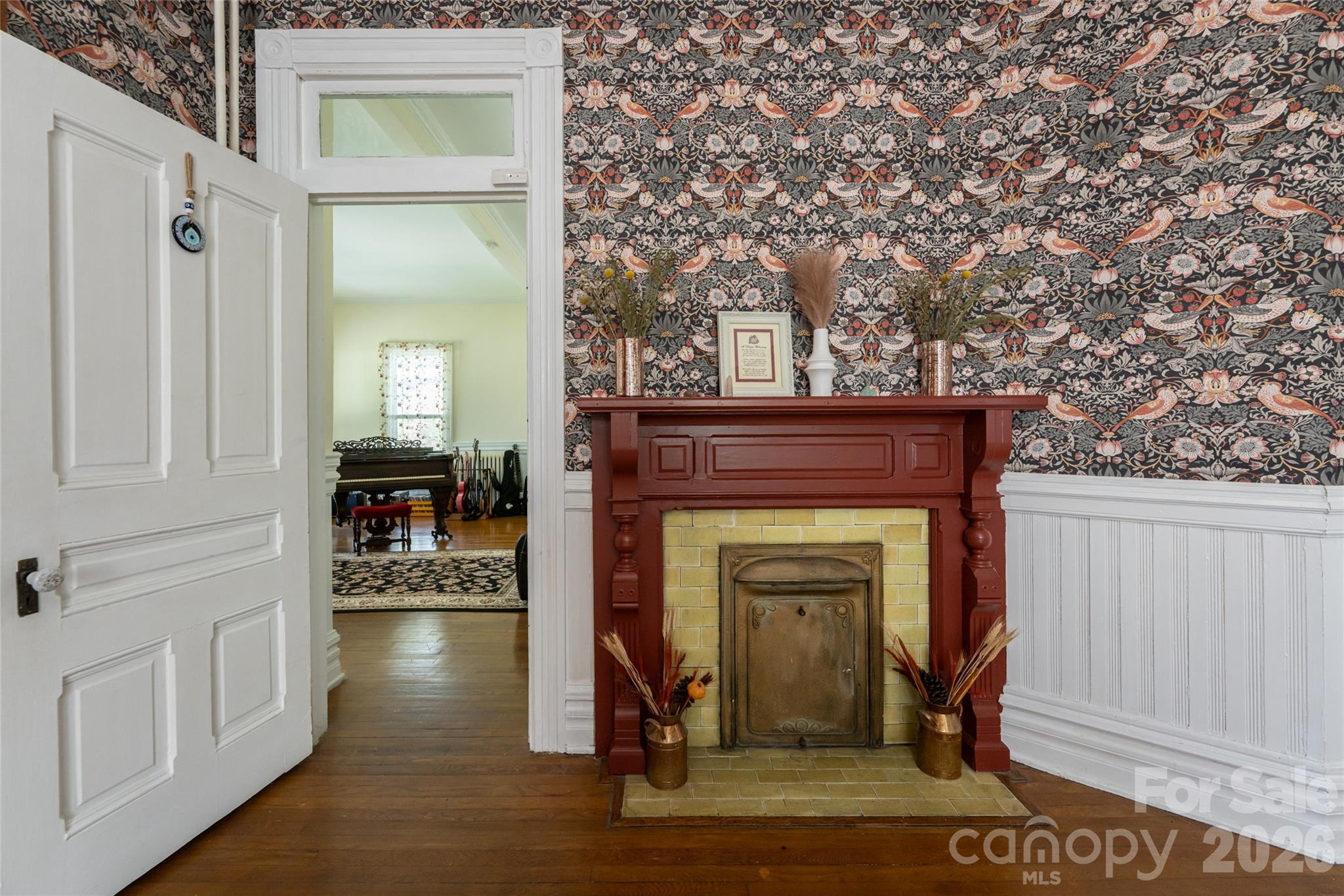 411 W Union Street Property Photo 8