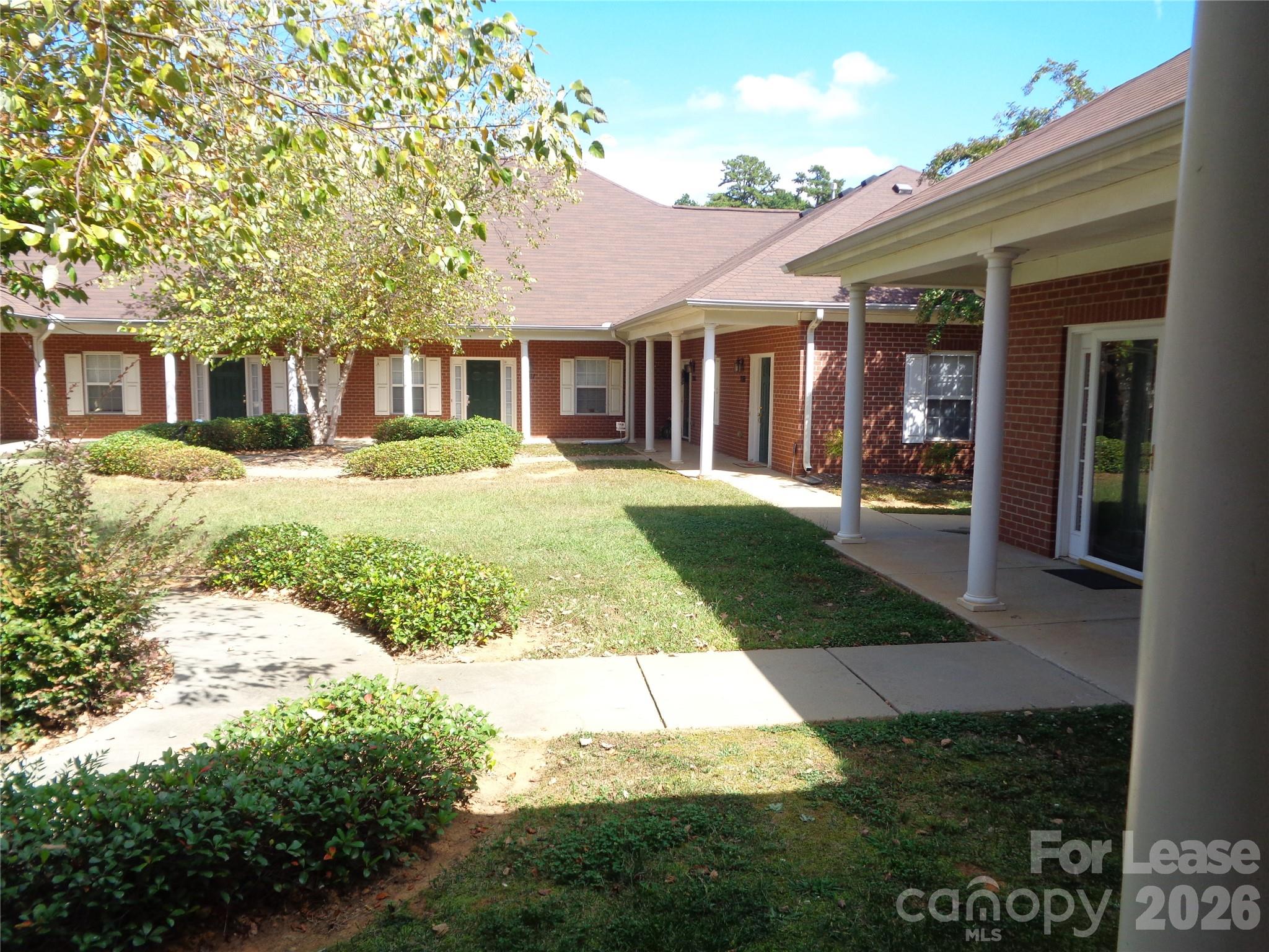 7033 Somerset Springs Drive Property Photo 1
