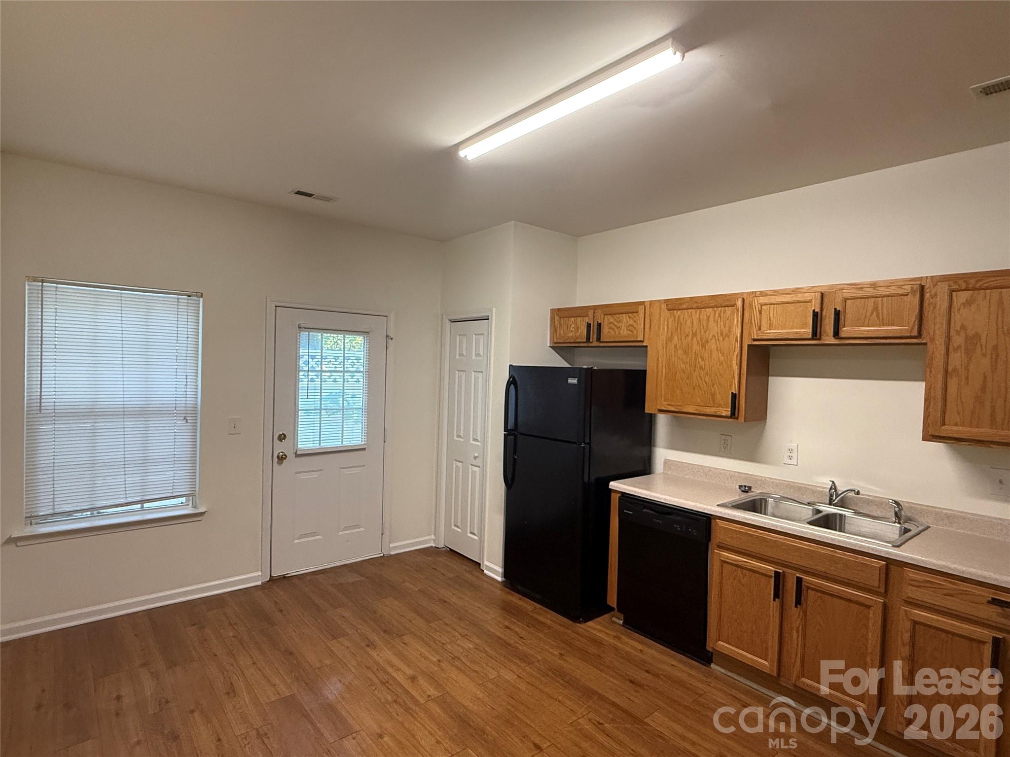 7033 Somerset Springs Drive Property Photo 4