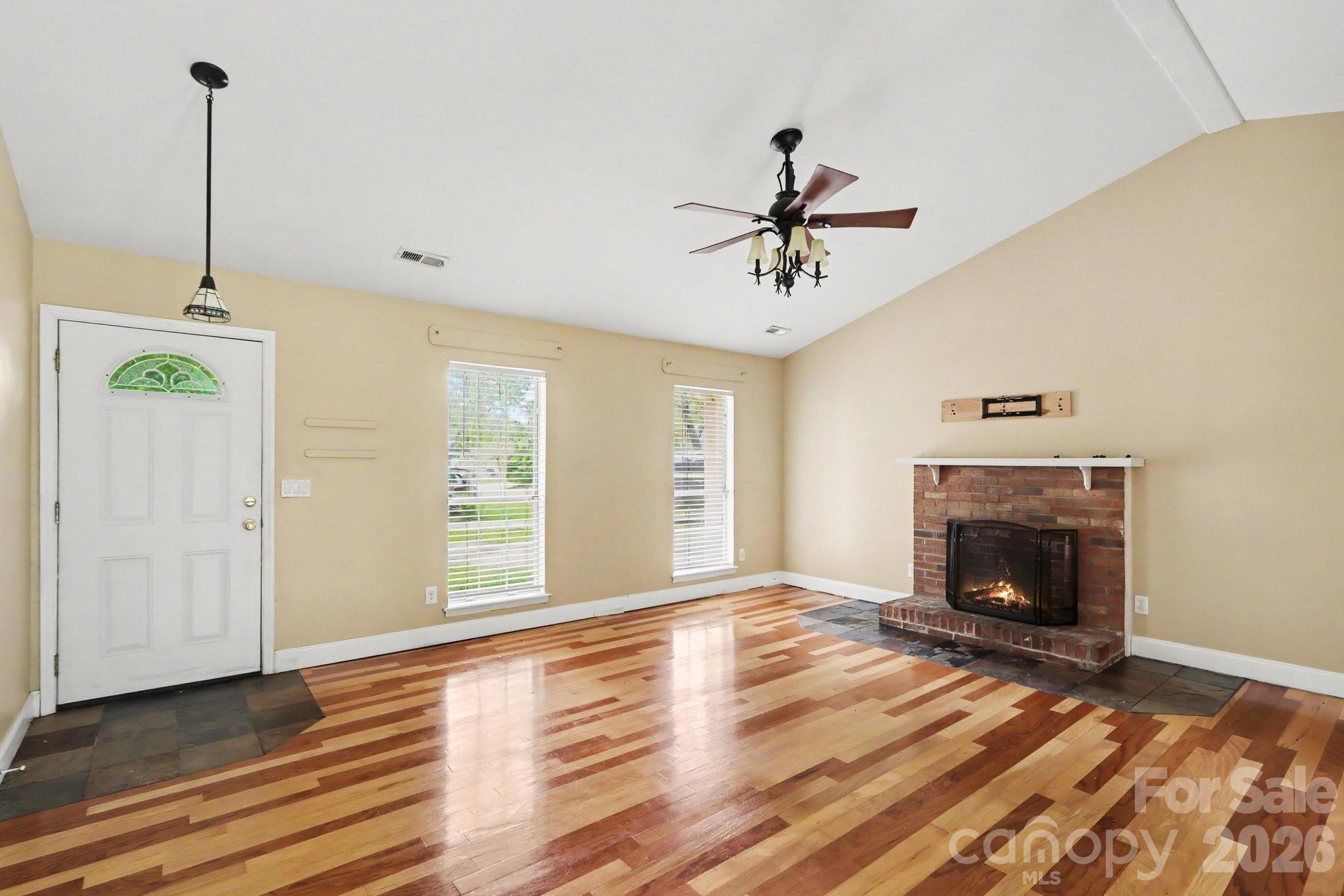 8804 Royal Scot Lane Property Photo 4