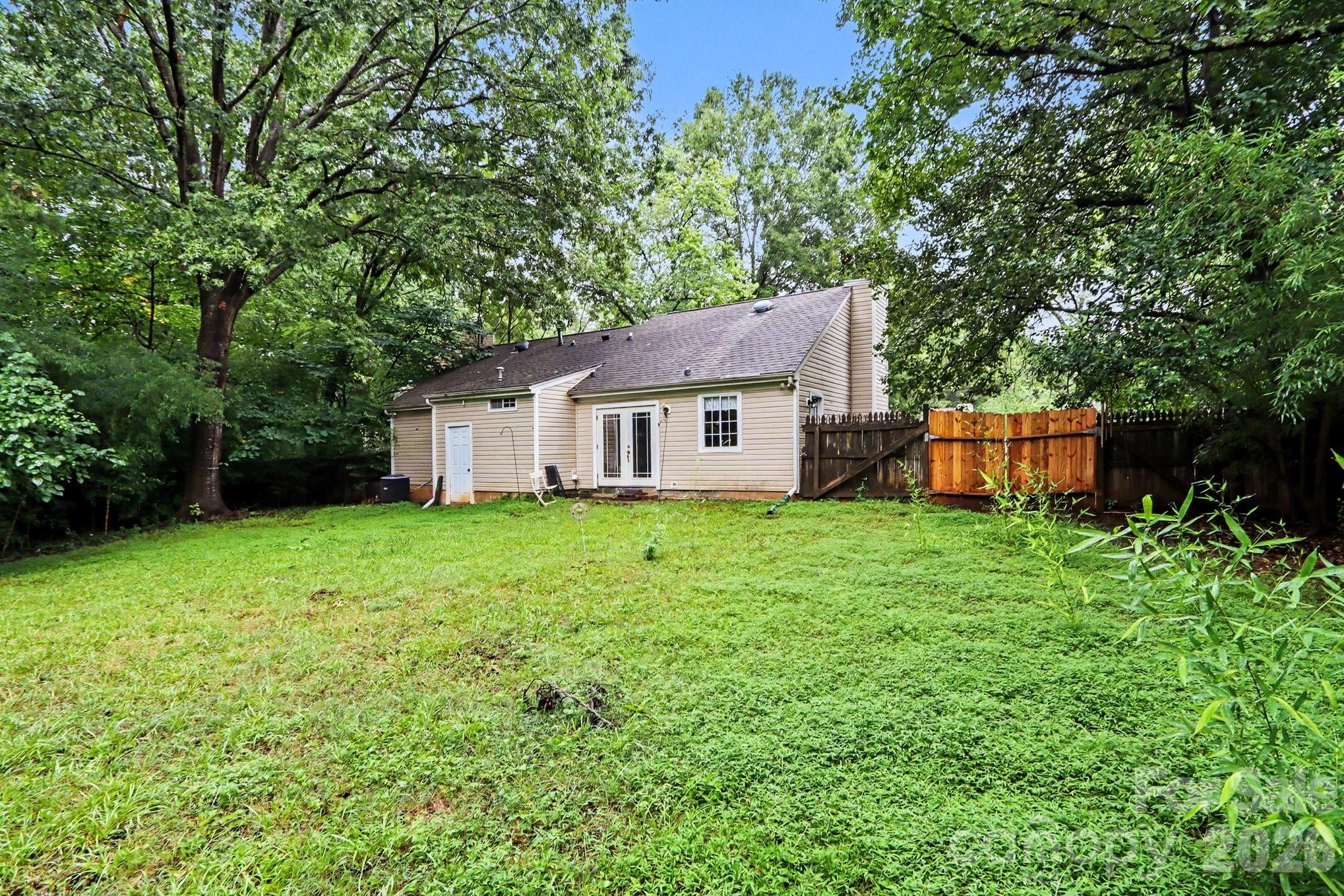 8804 Royal Scot Lane Property Photo 22