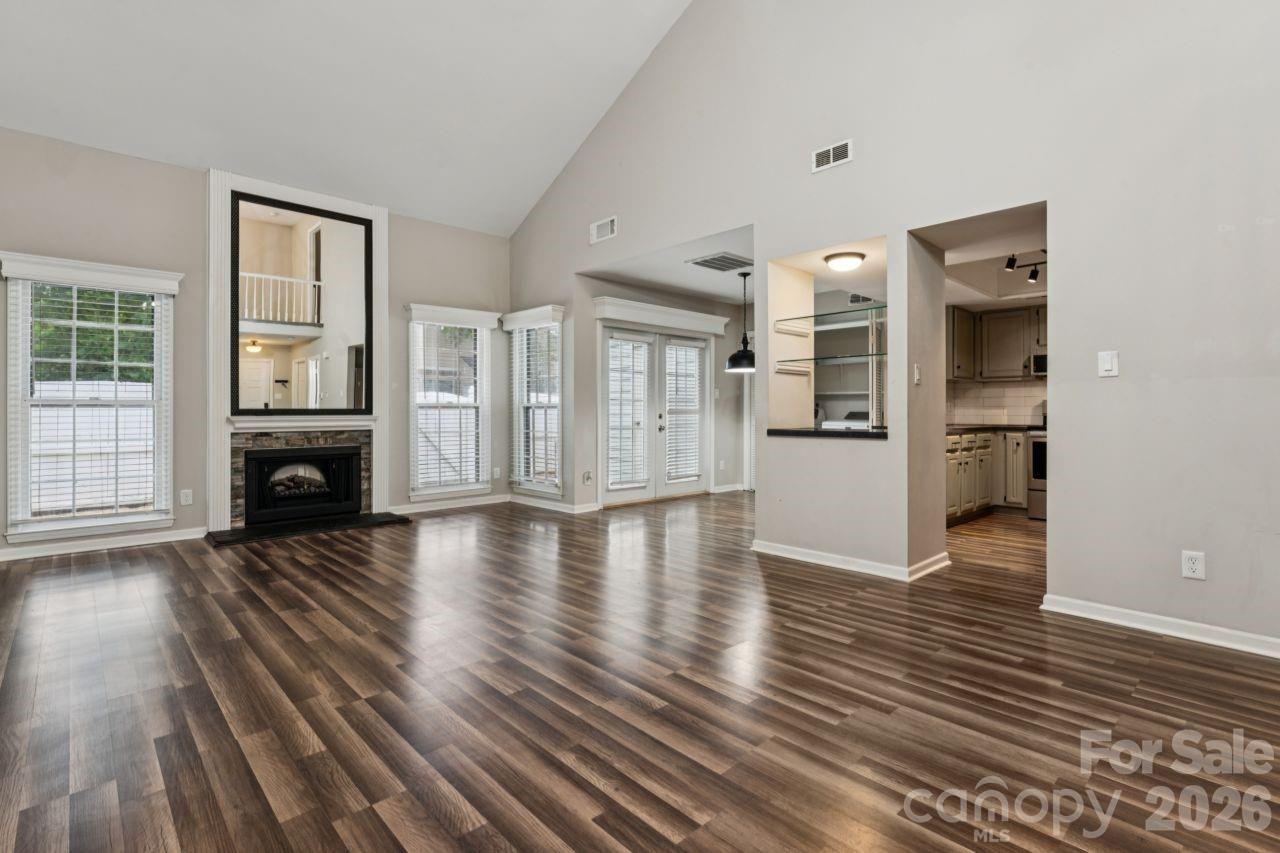 11128 Sevilla Court Property Photo 4