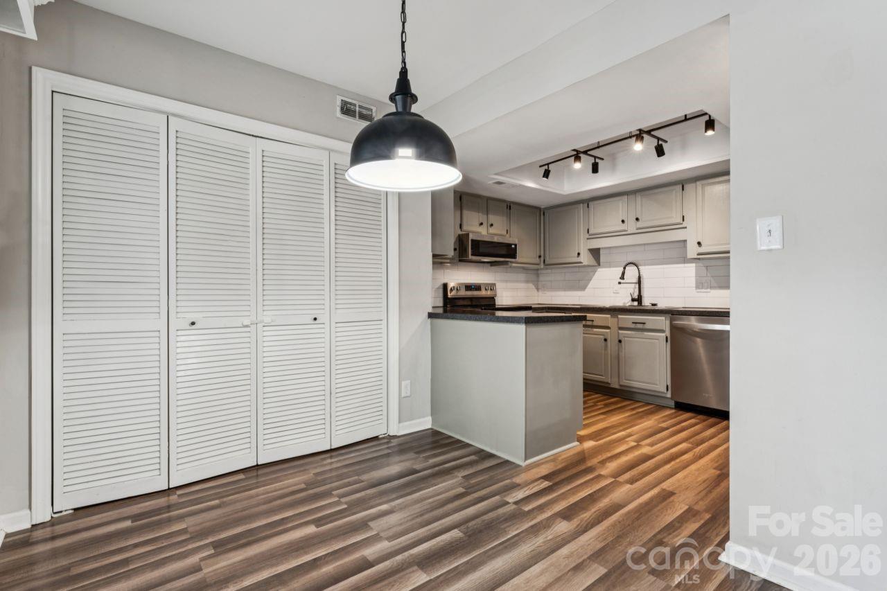11128 Sevilla Court Property Photo 7