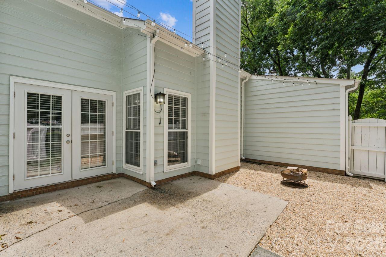 11128 Sevilla Court Property Photo 15
