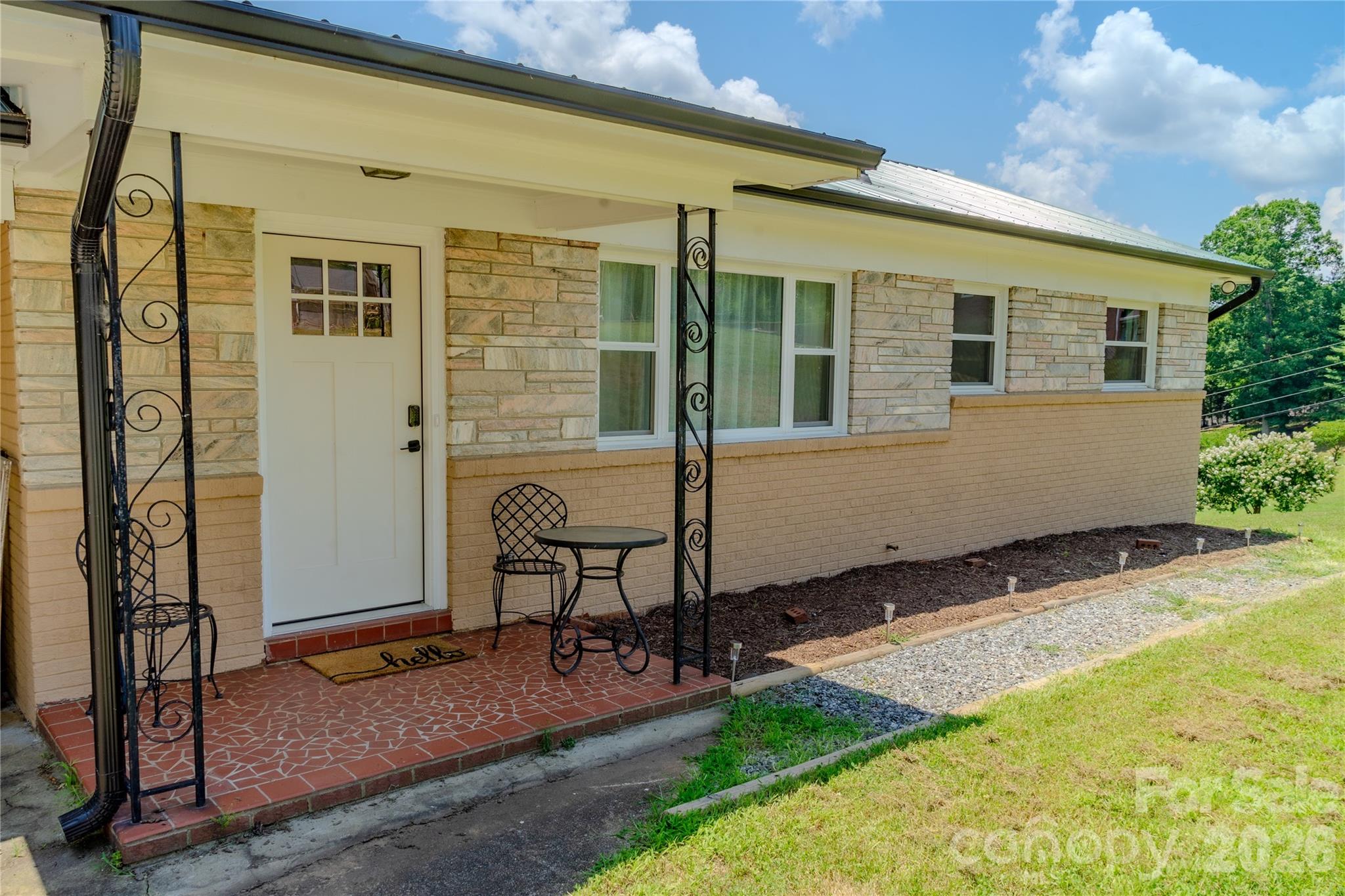 4852 Midway Sand Road Property Photo 2
