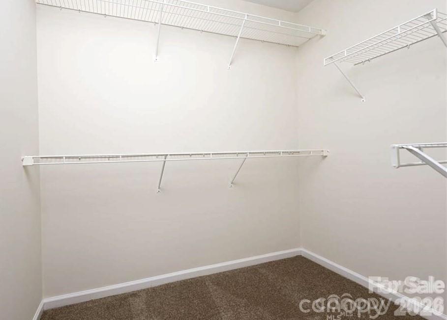 2536 Stradbrook Drive B Property Photo 11