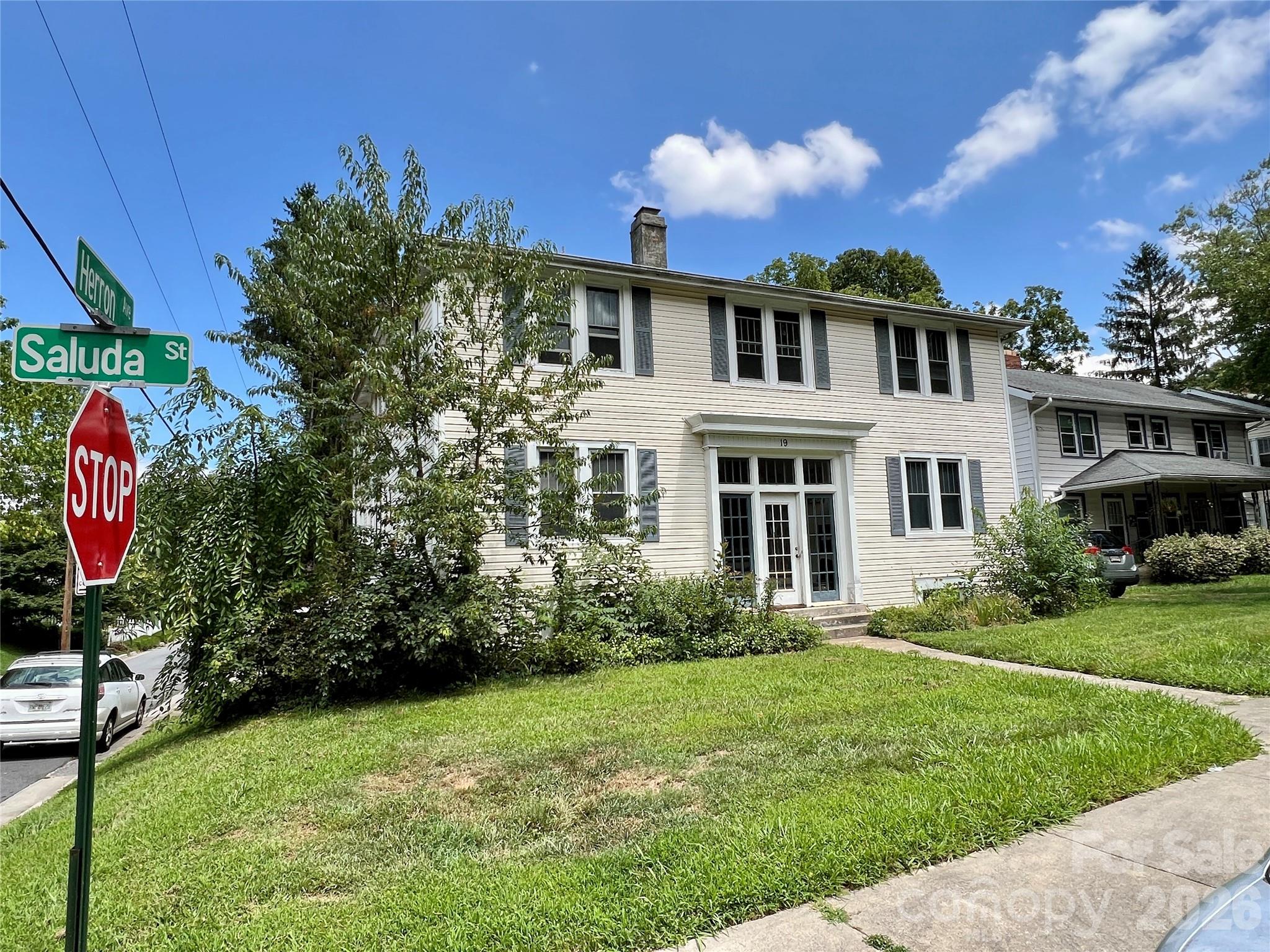 19 Saluda Street Property Photo 2