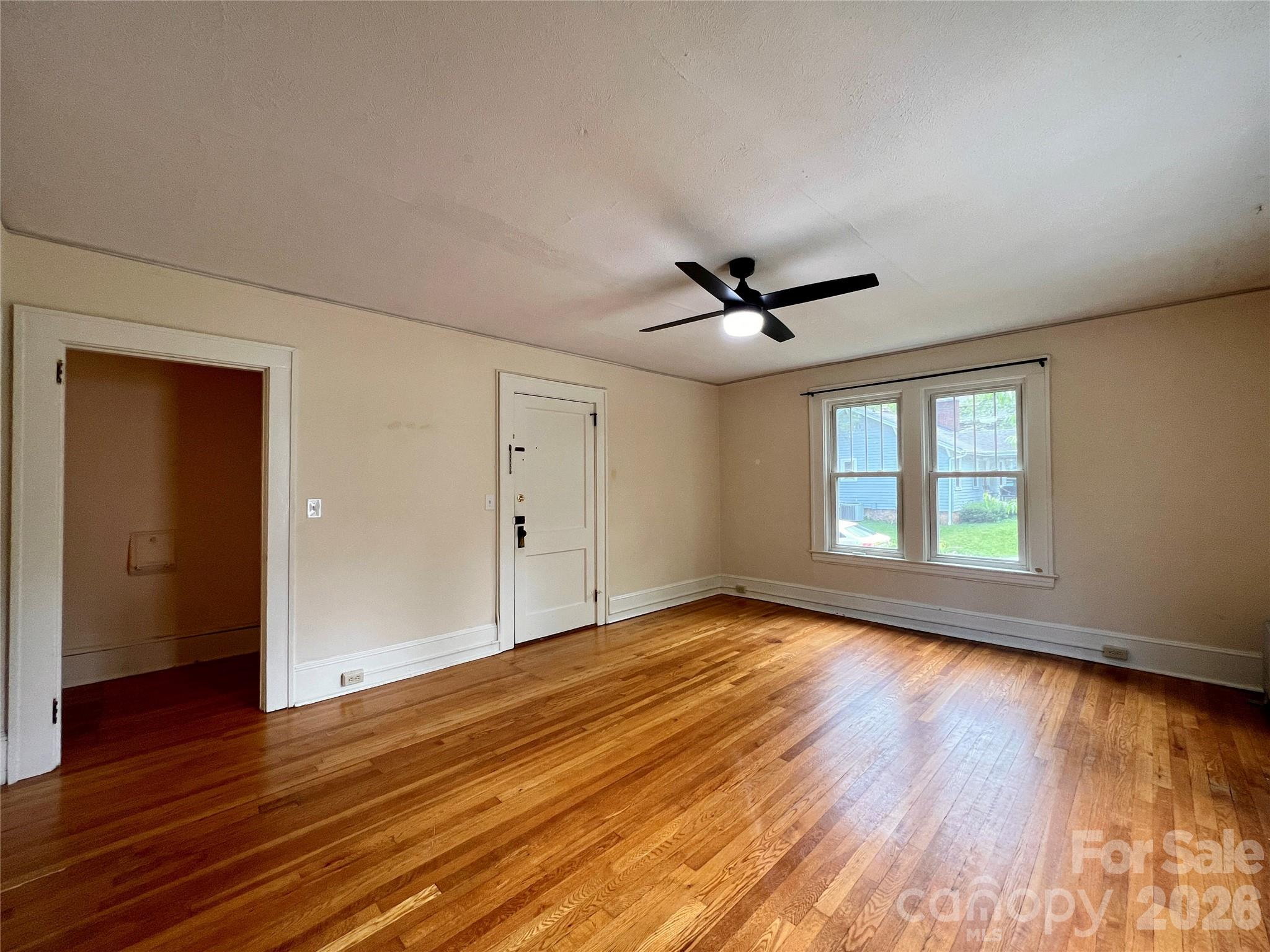 19 Saluda Street Property Photo 3