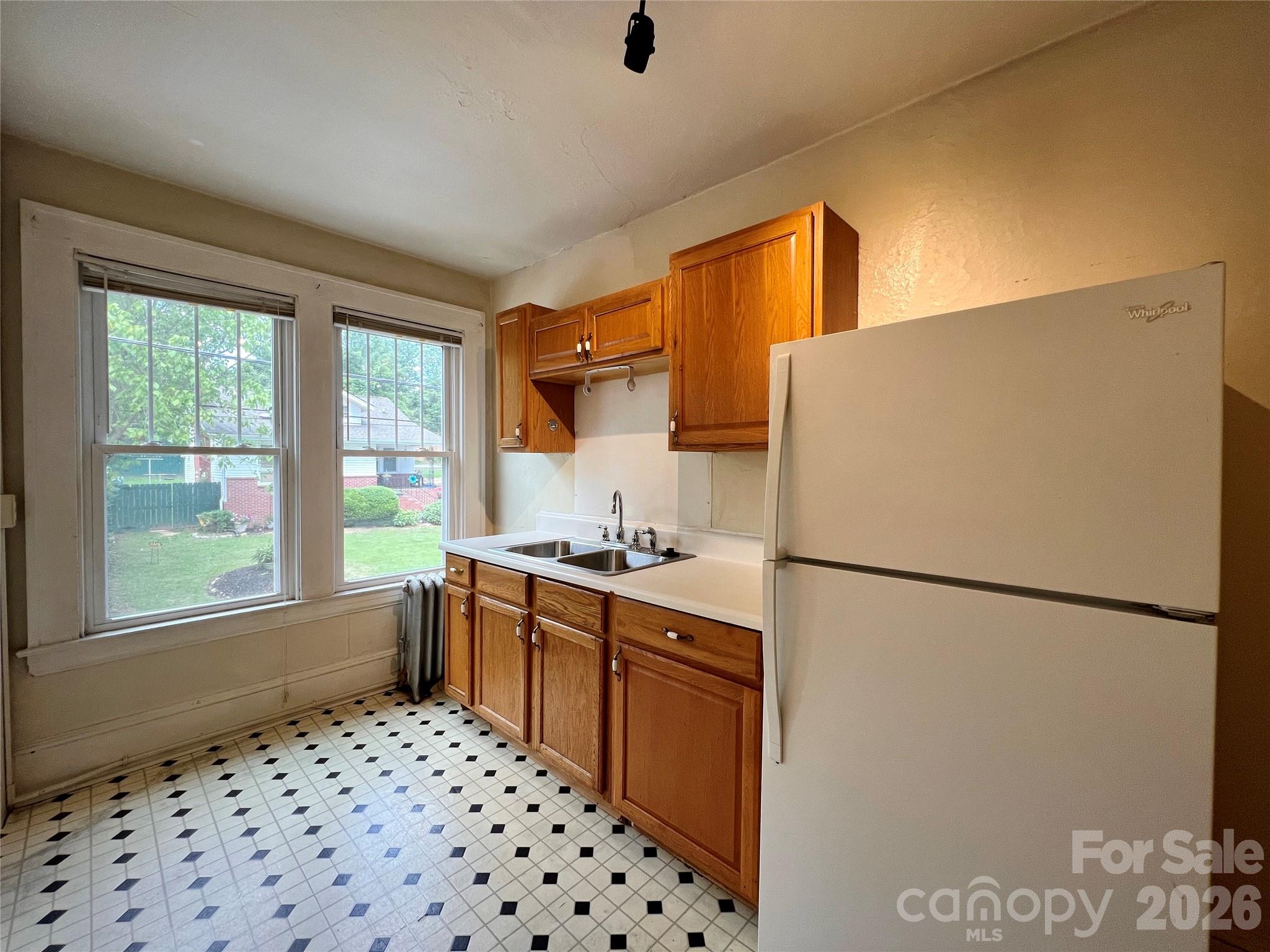 19 Saluda Street Property Photo 5