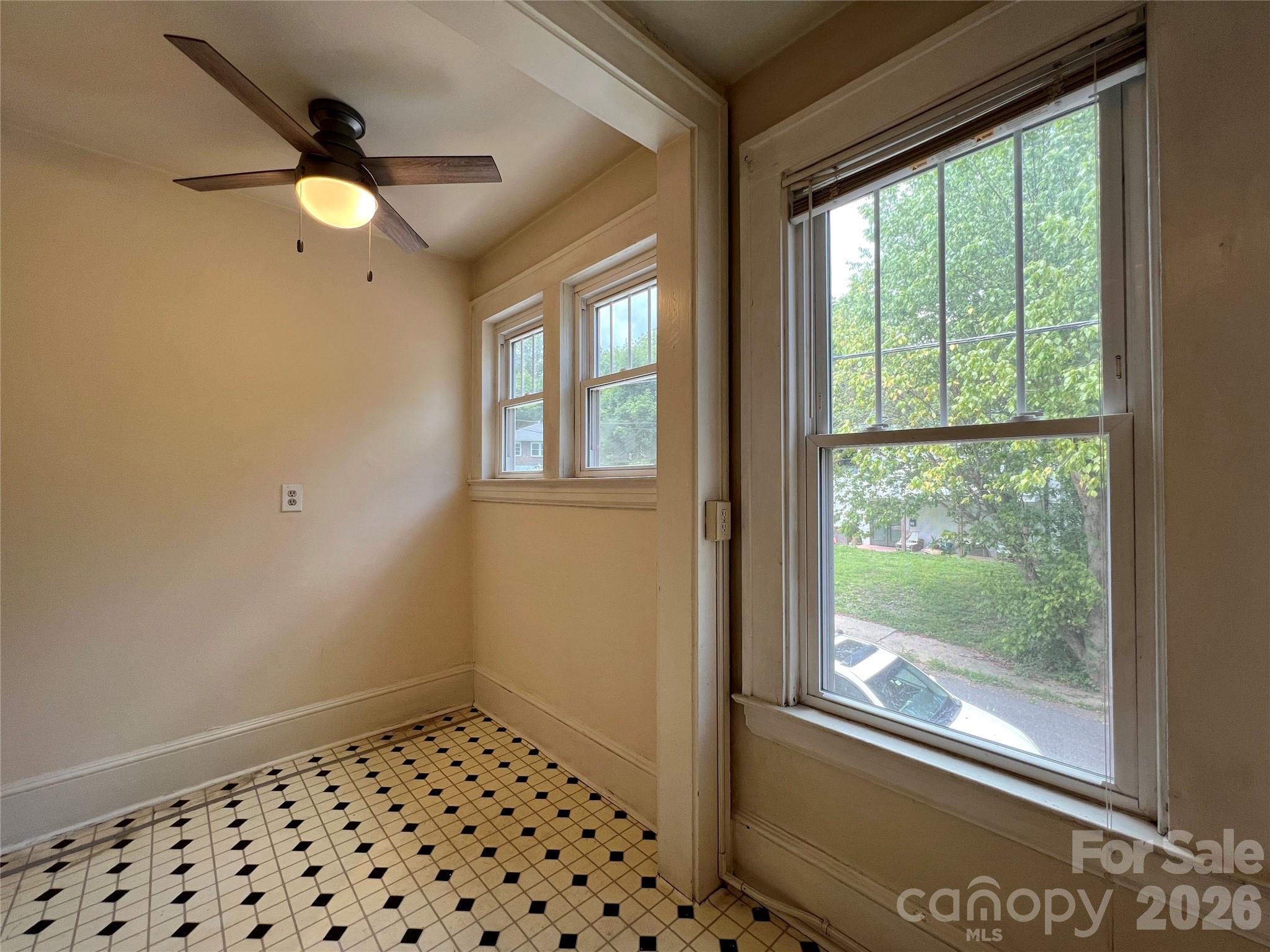 19 Saluda Street Property Photo 7