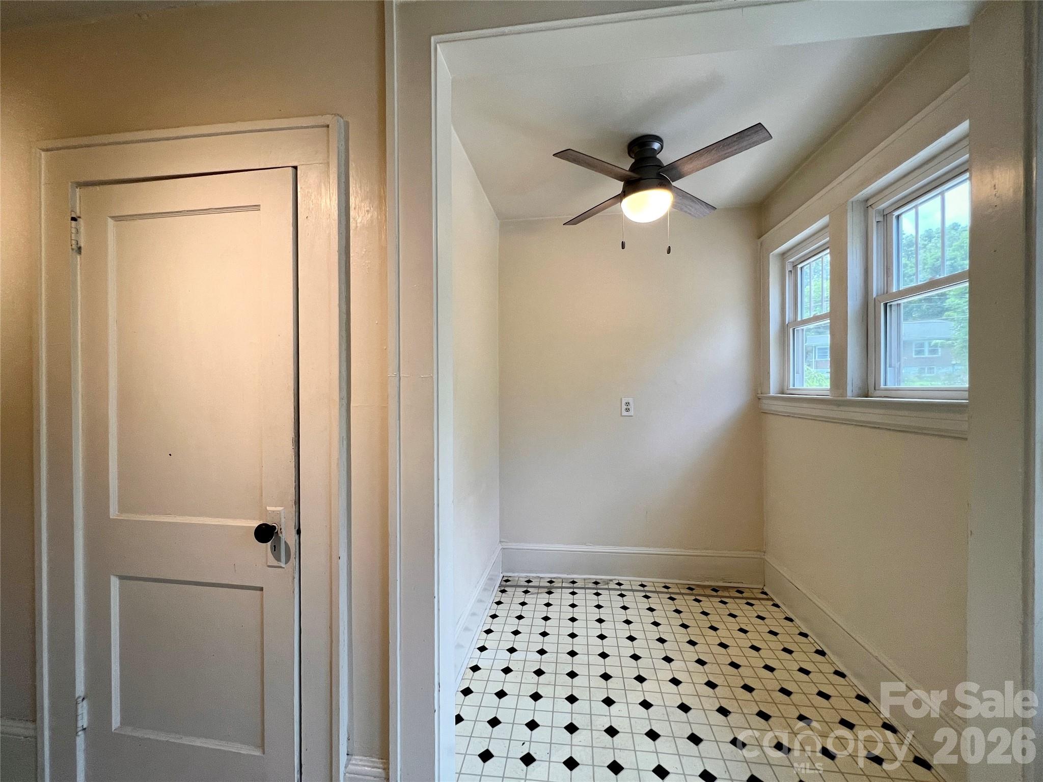 19 Saluda Street Property Photo 8