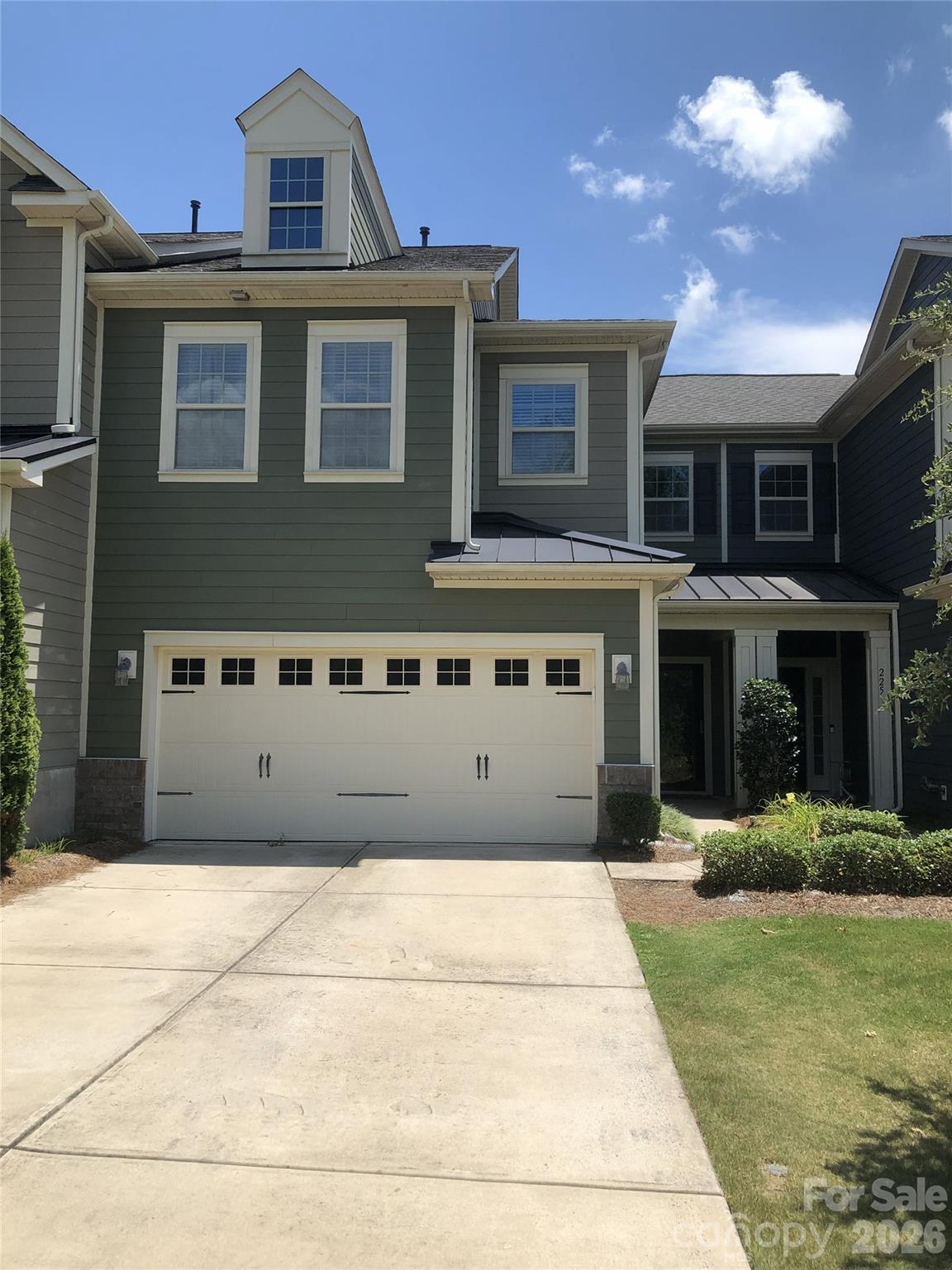 223 Butterfly Place Property Photo 1
