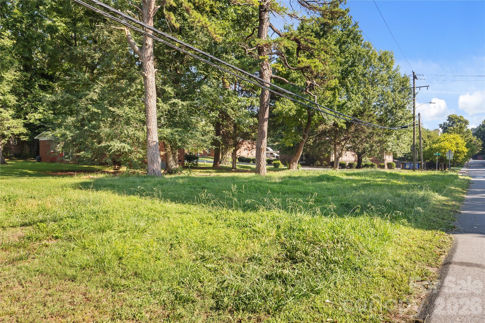 1301 Hateras Avenue Property Photo 4