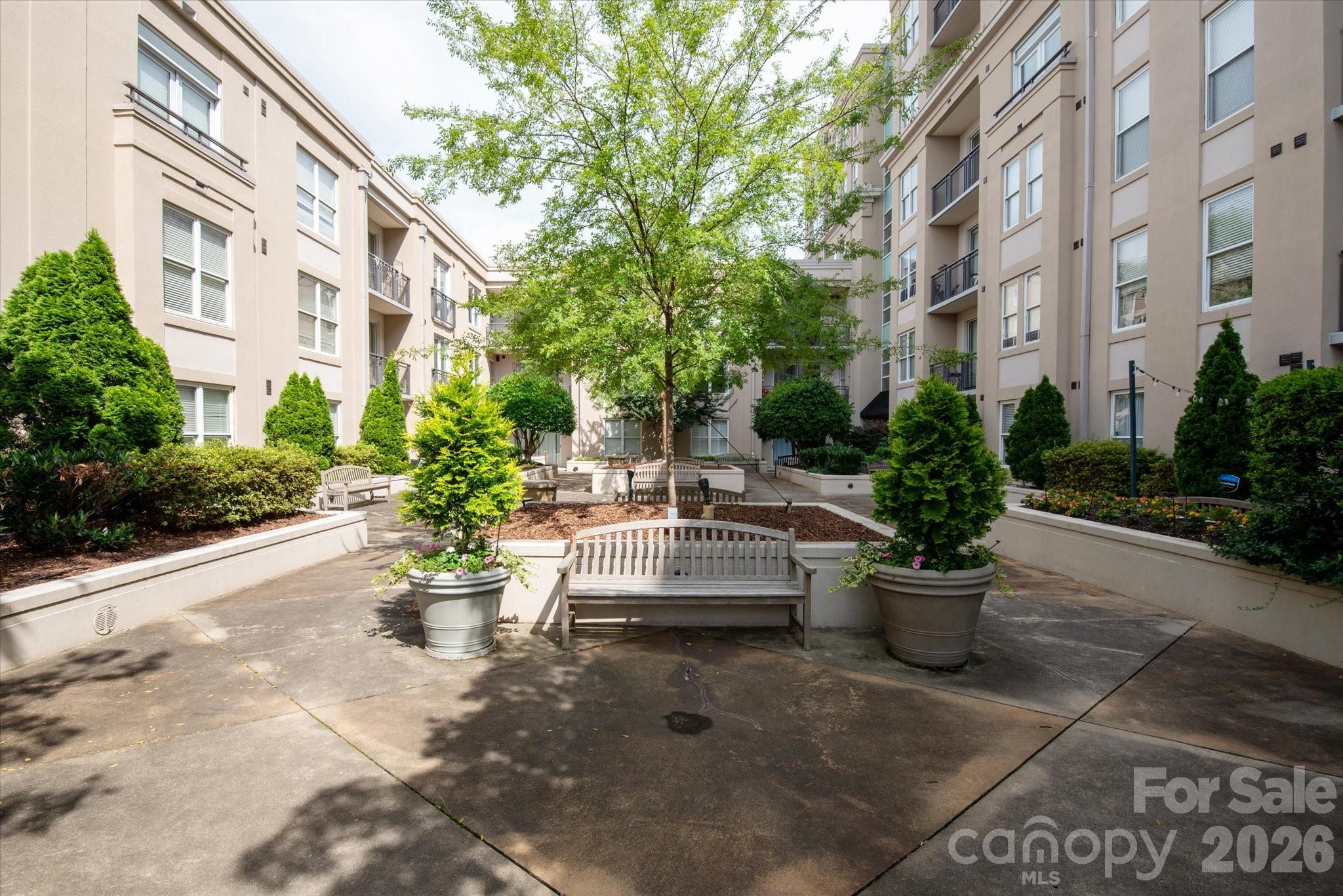 1315 East Boulevard 407 Property Photo 8