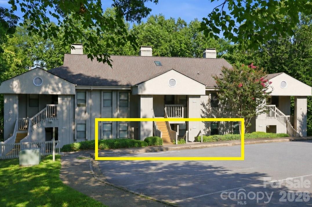 1503 Abbey Circle Property Photo 2