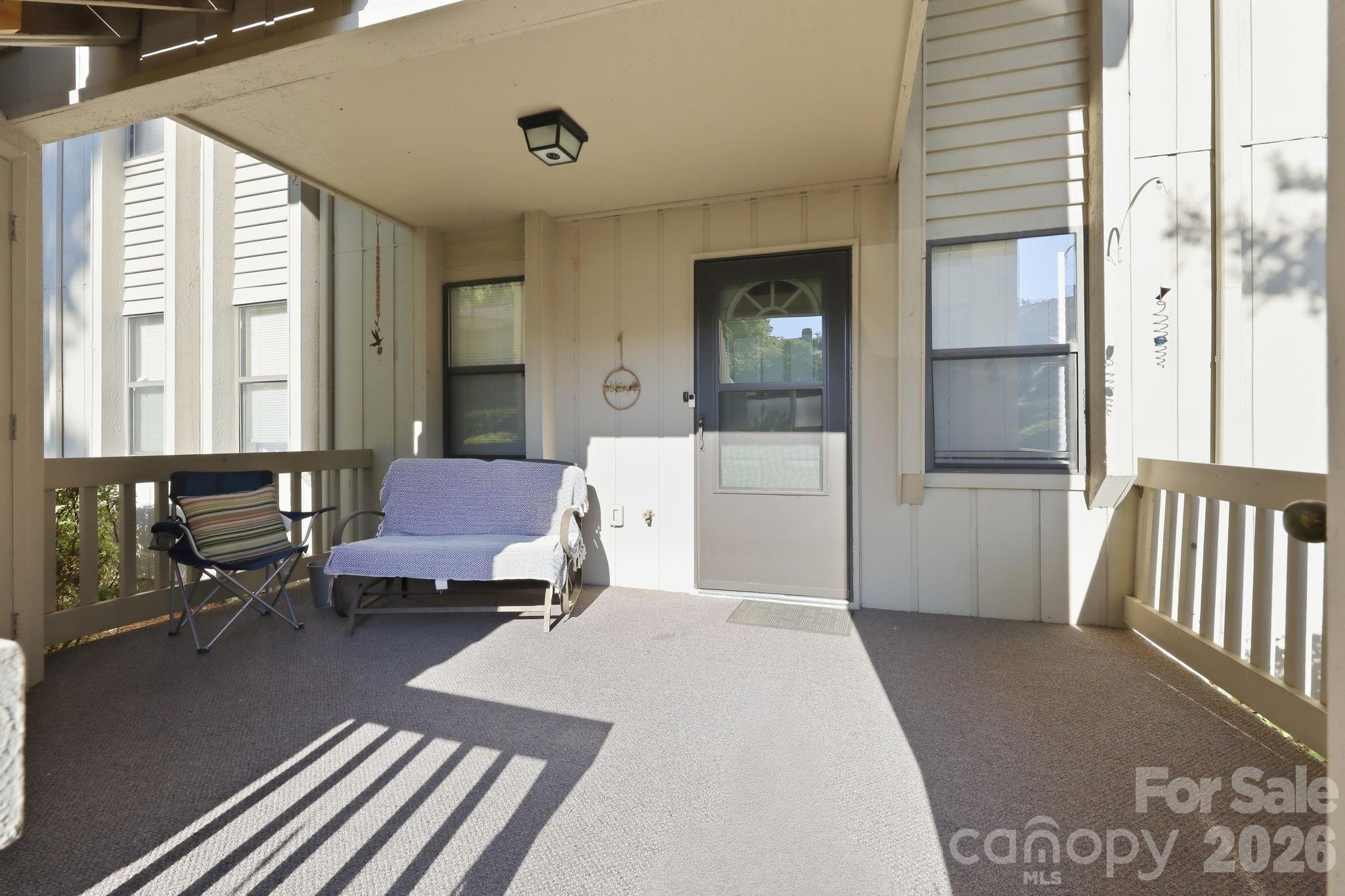 1503 Abbey Circle Property Photo 4