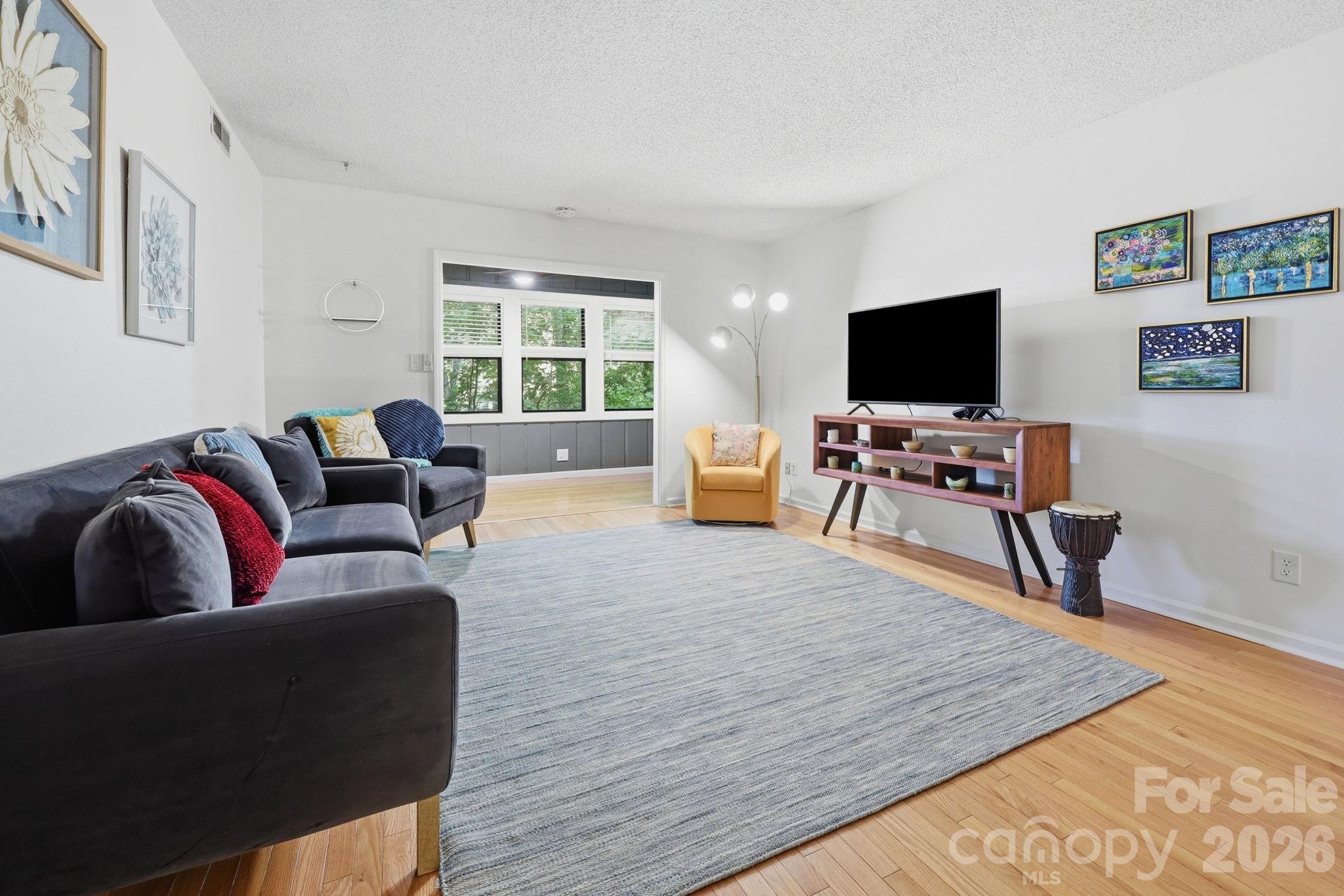 1503 Abbey Circle Property Photo 11