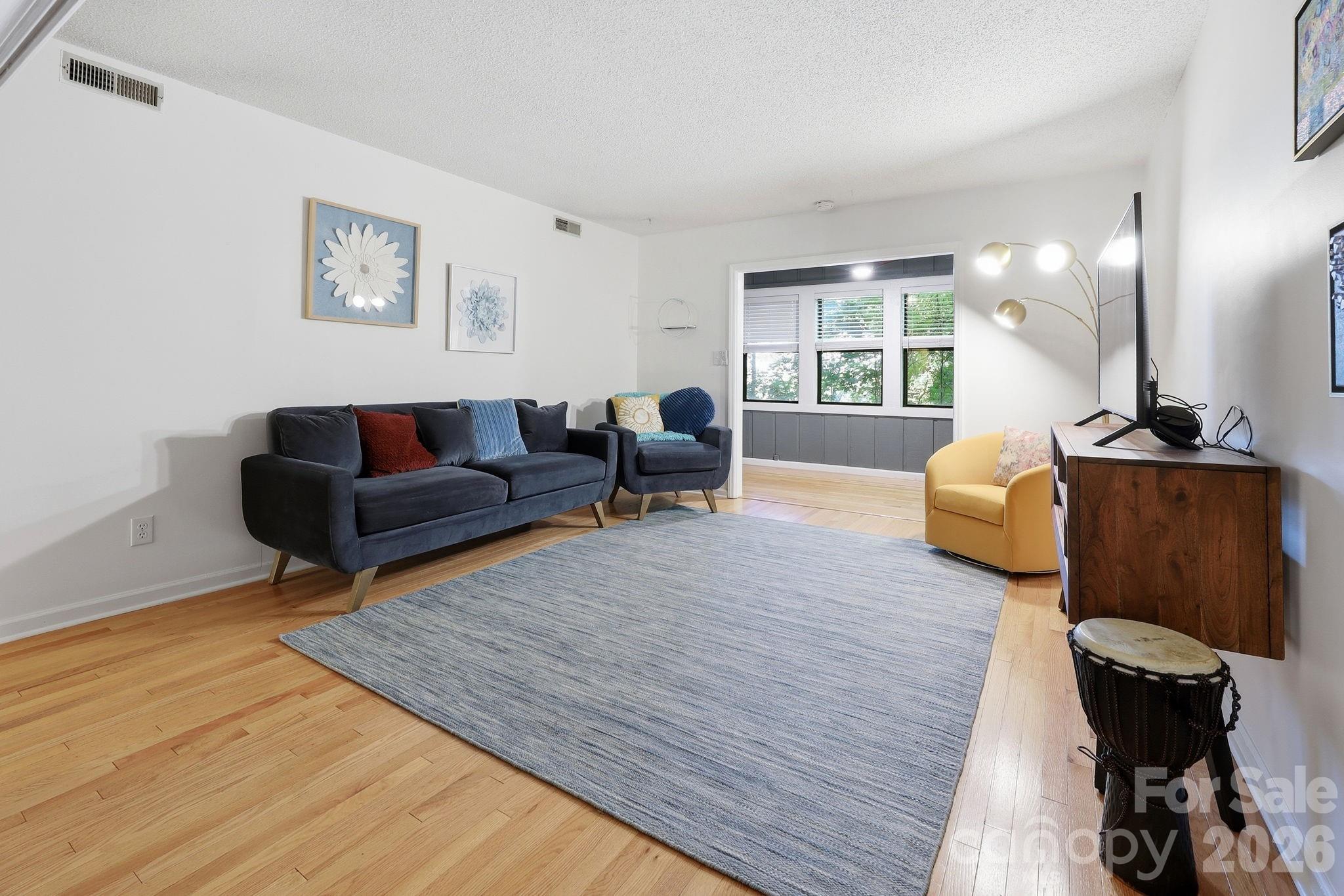 1503 Abbey Circle Property Photo 12