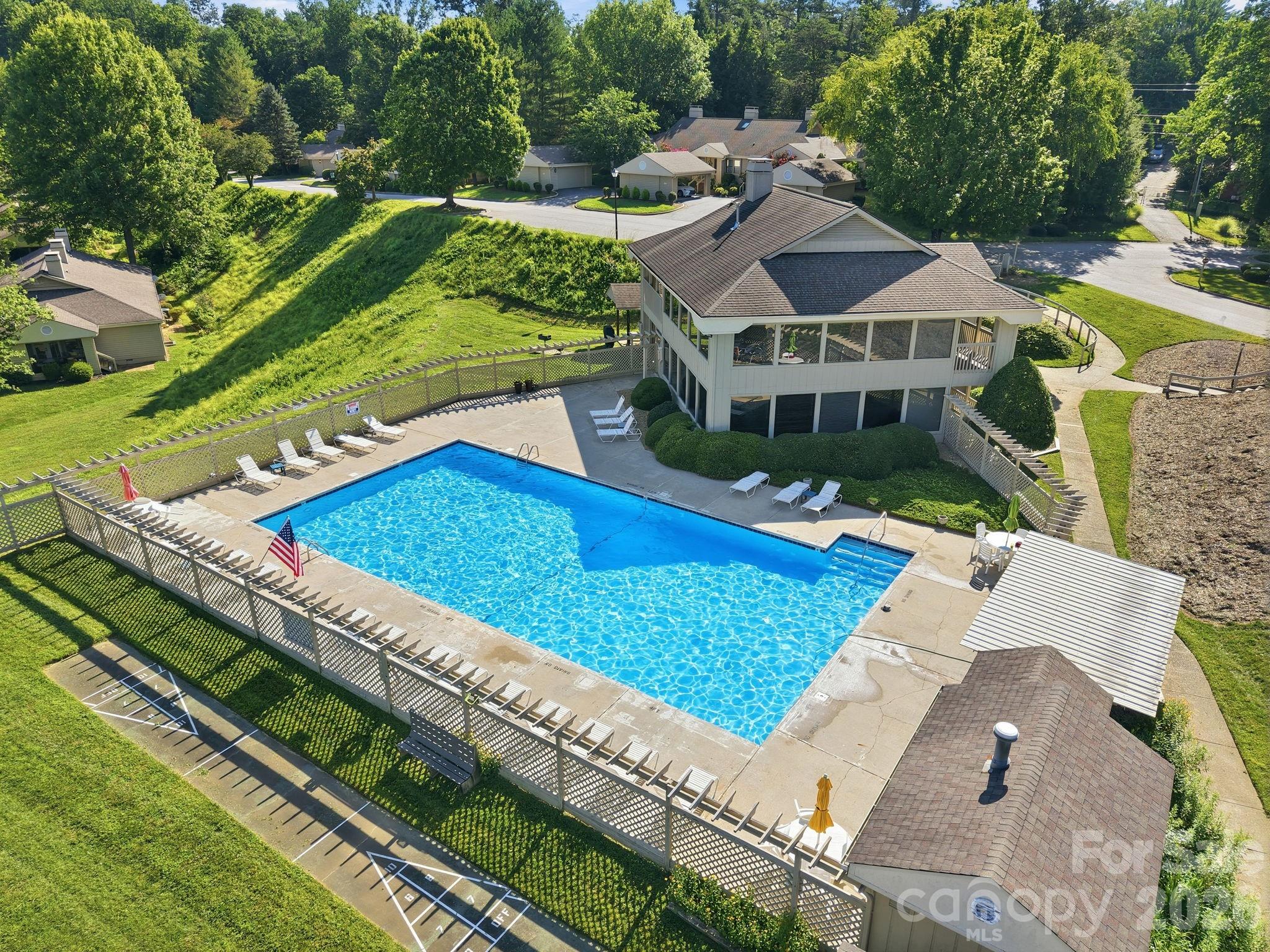 1503 Abbey Circle Property Photo 30