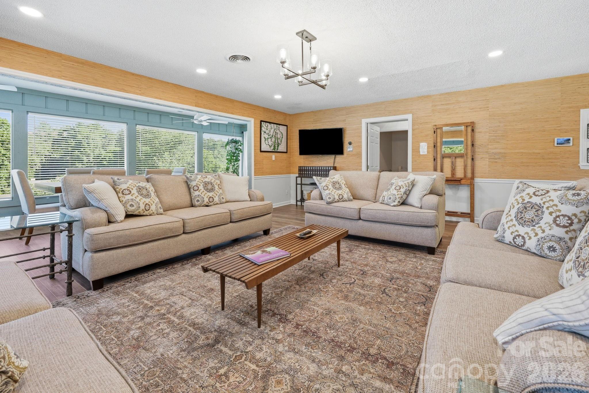 1503 Abbey Circle Property Photo 33