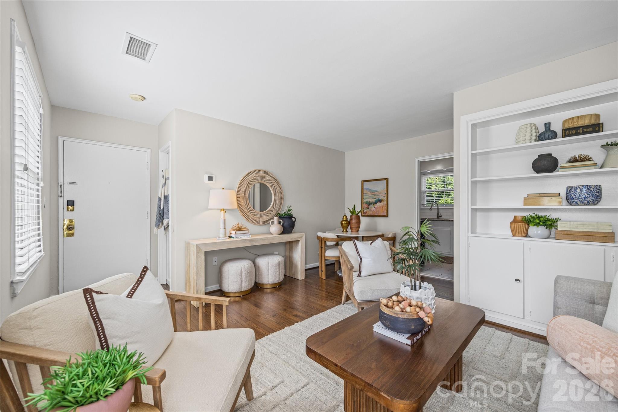 419 Wakefield Drive D Property Photo 6