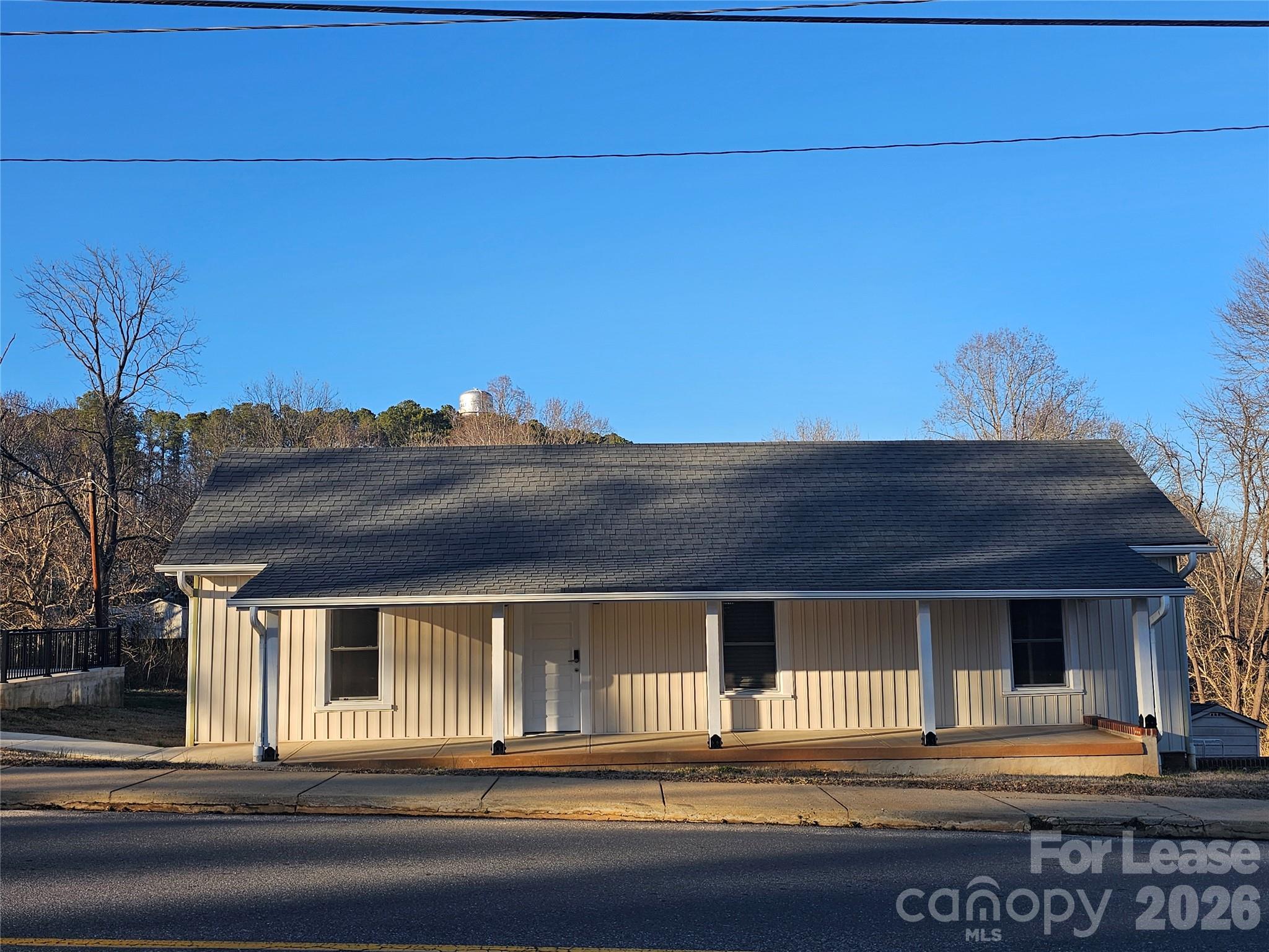 208 W Main Street Property Photo 1