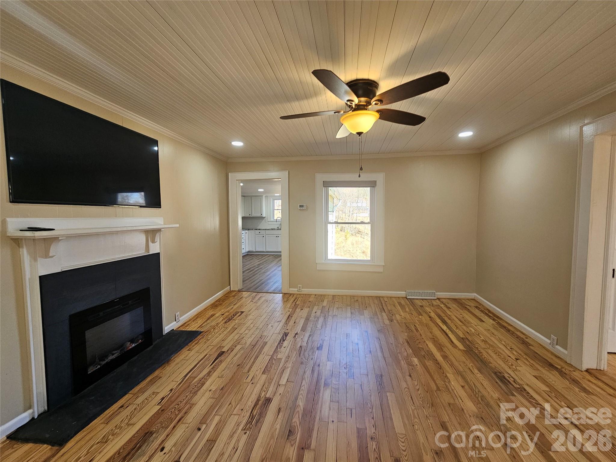 208 W Main Street Property Photo 9