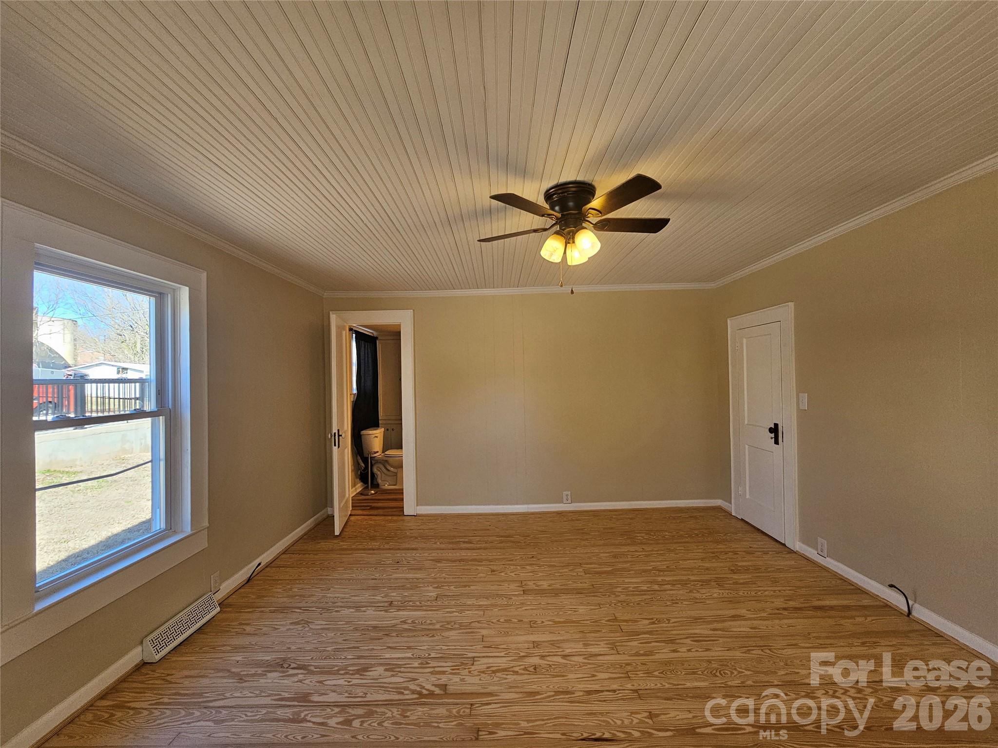 208 W Main Street Property Photo 18
