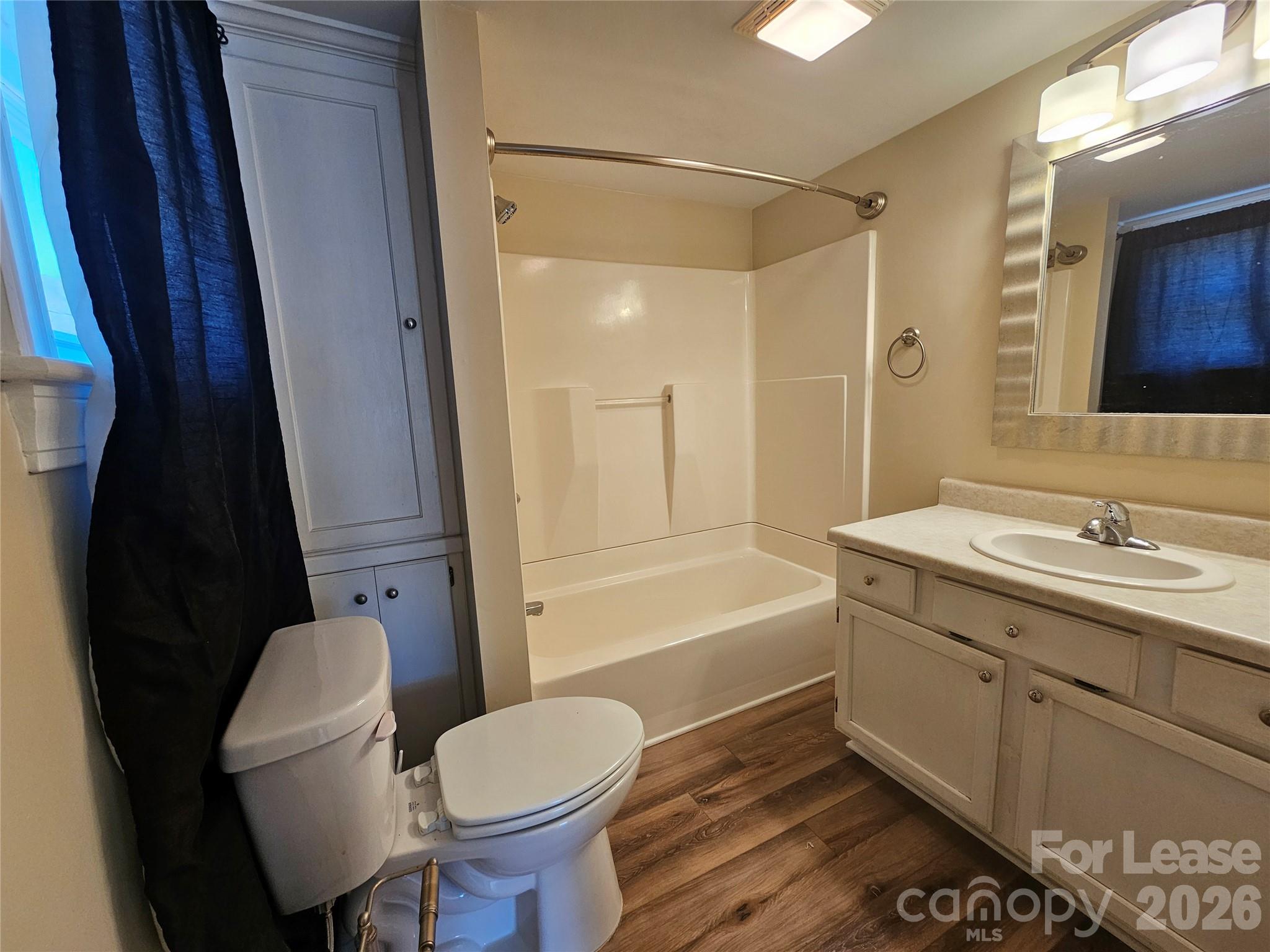 208 W Main Street Property Photo 19