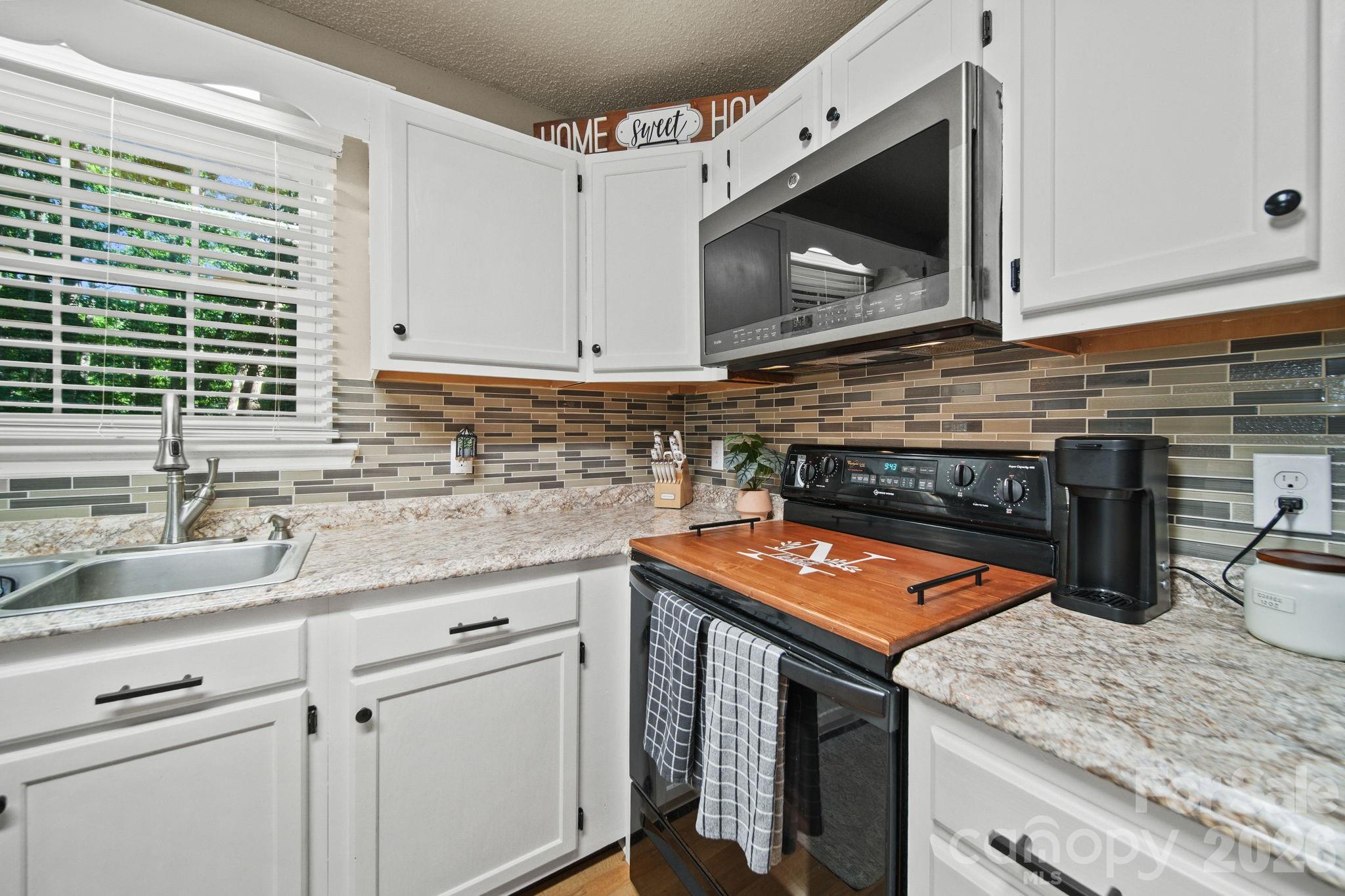 1895 Barnhardt Road Property Photo 8
