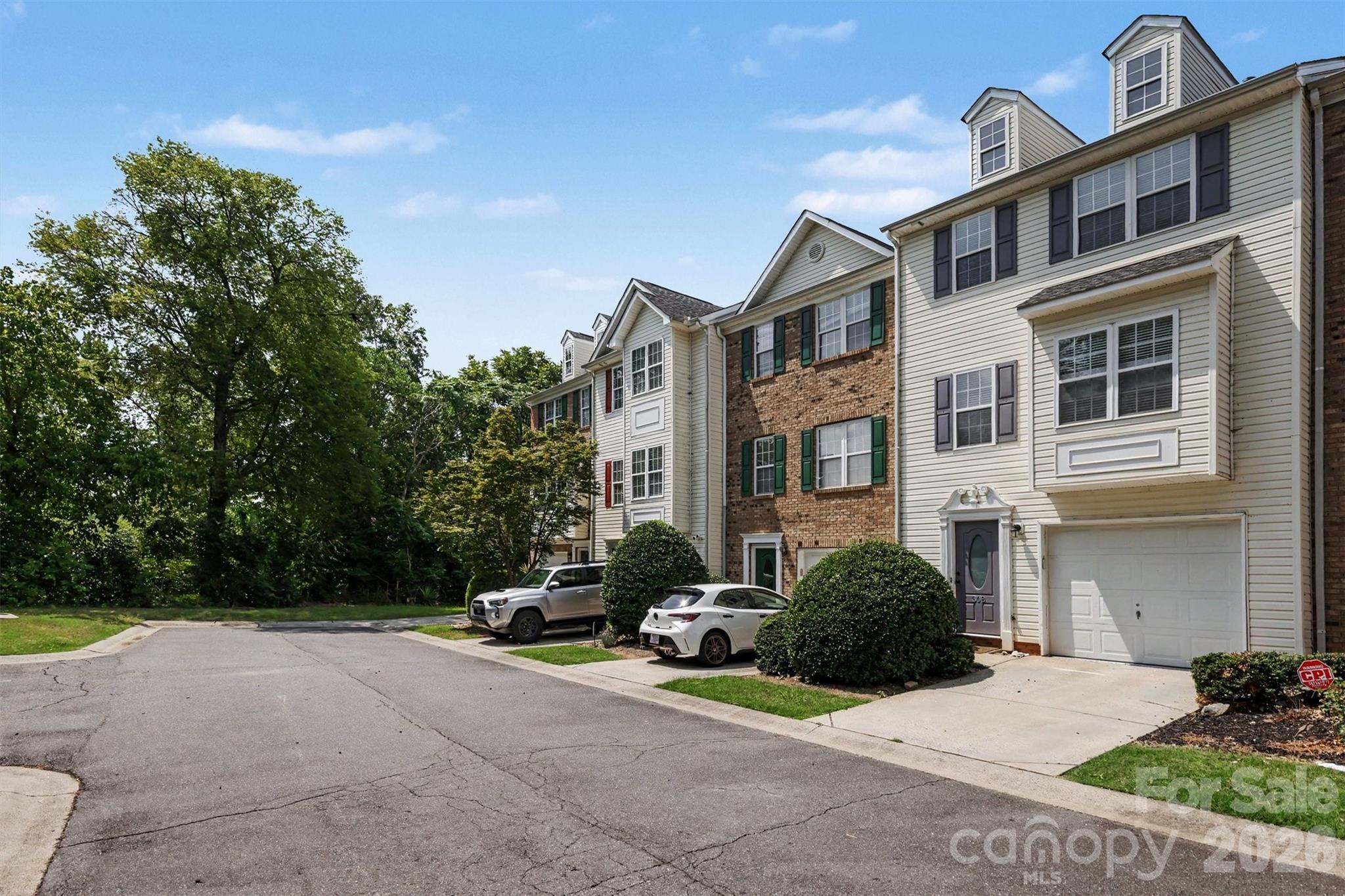308 Langhorne Drive Property Photo 3